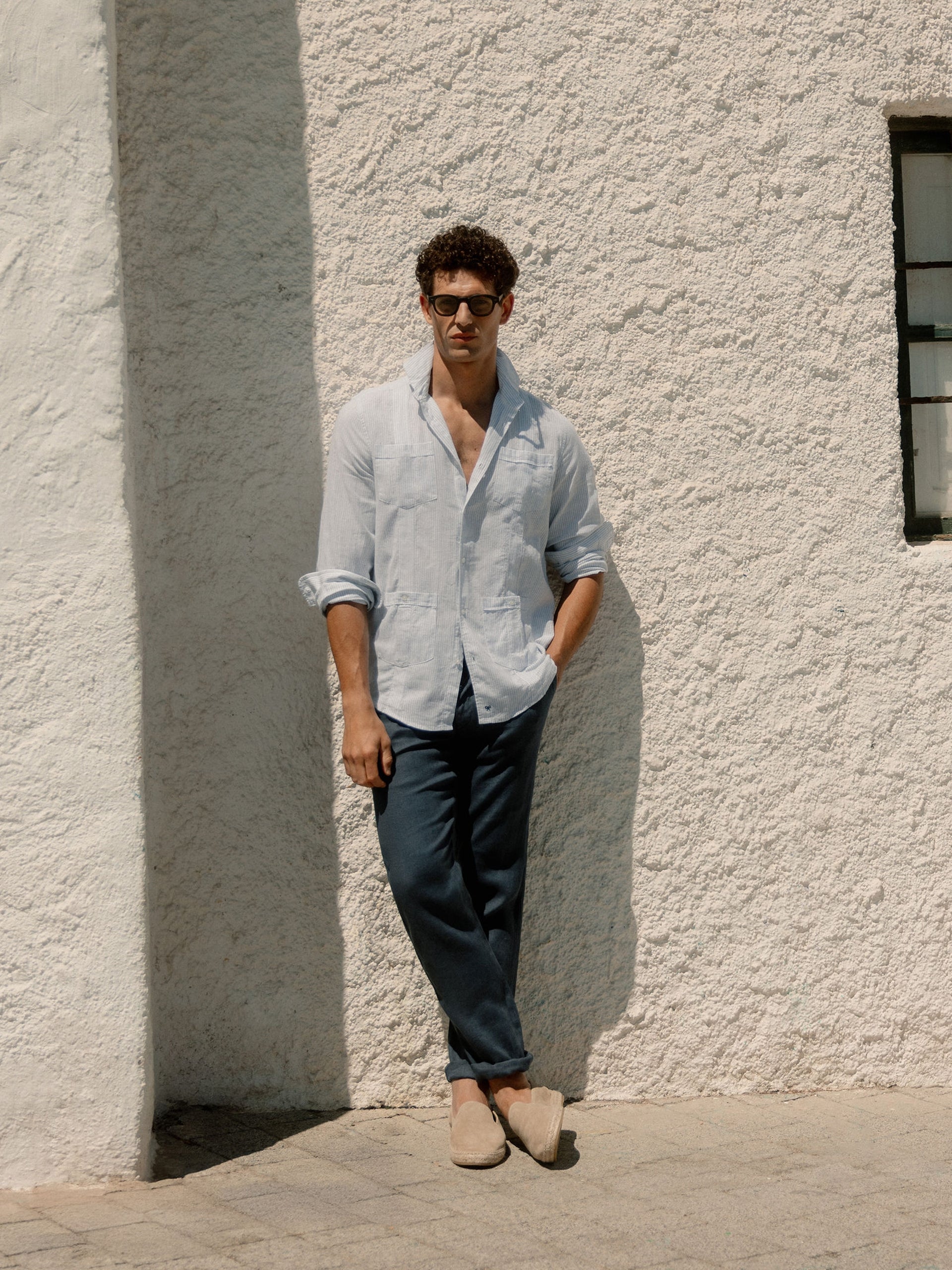 Pantalon chino sport en lin bleu indigo