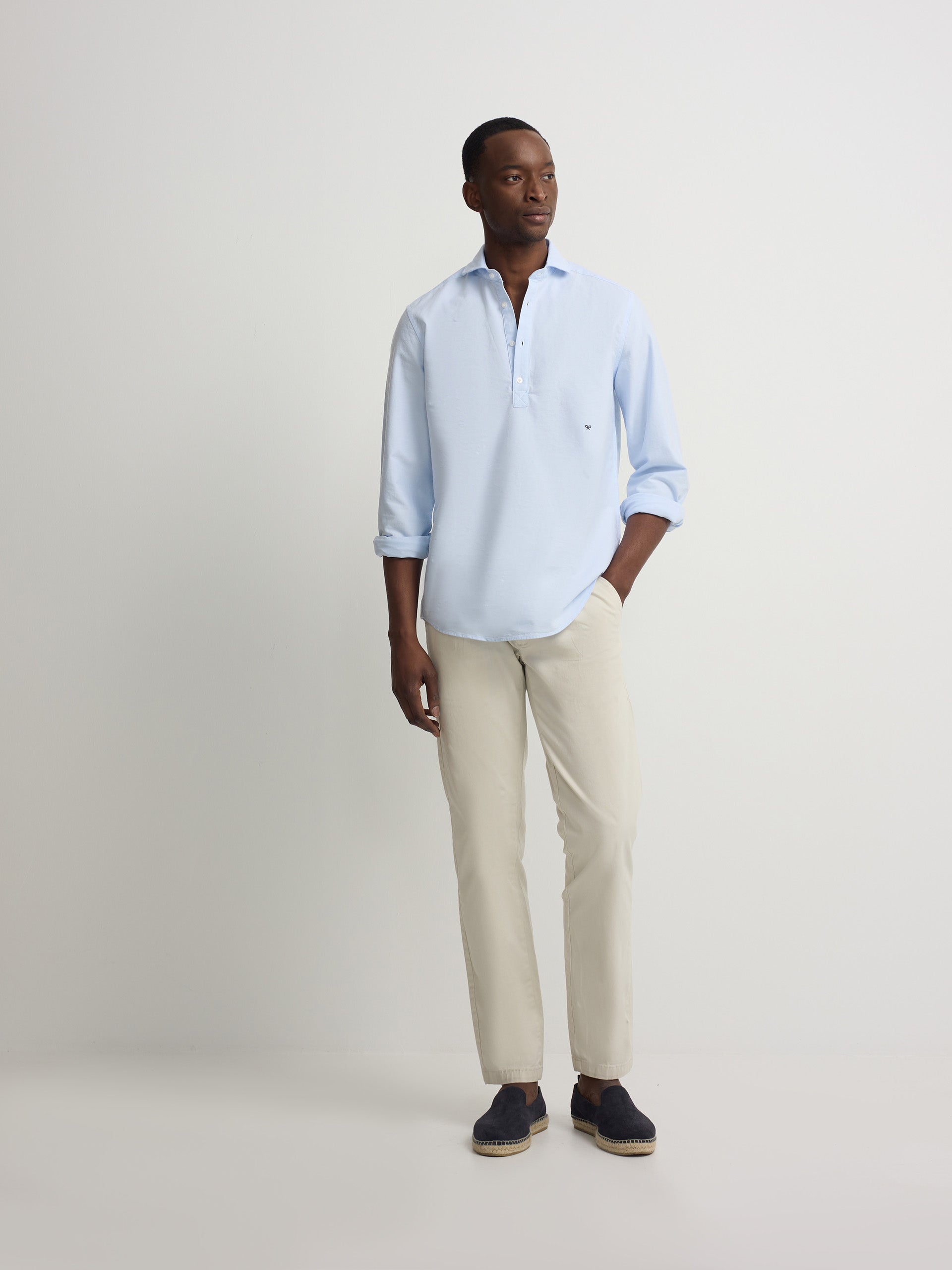 Polera sport oxford celeste
