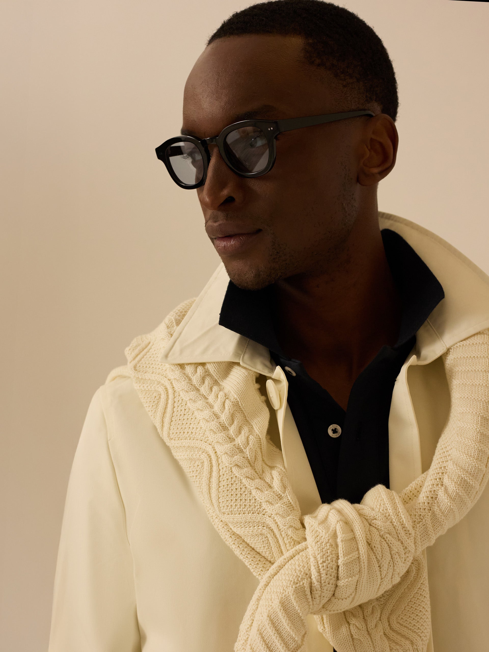 Gabardina corta beige