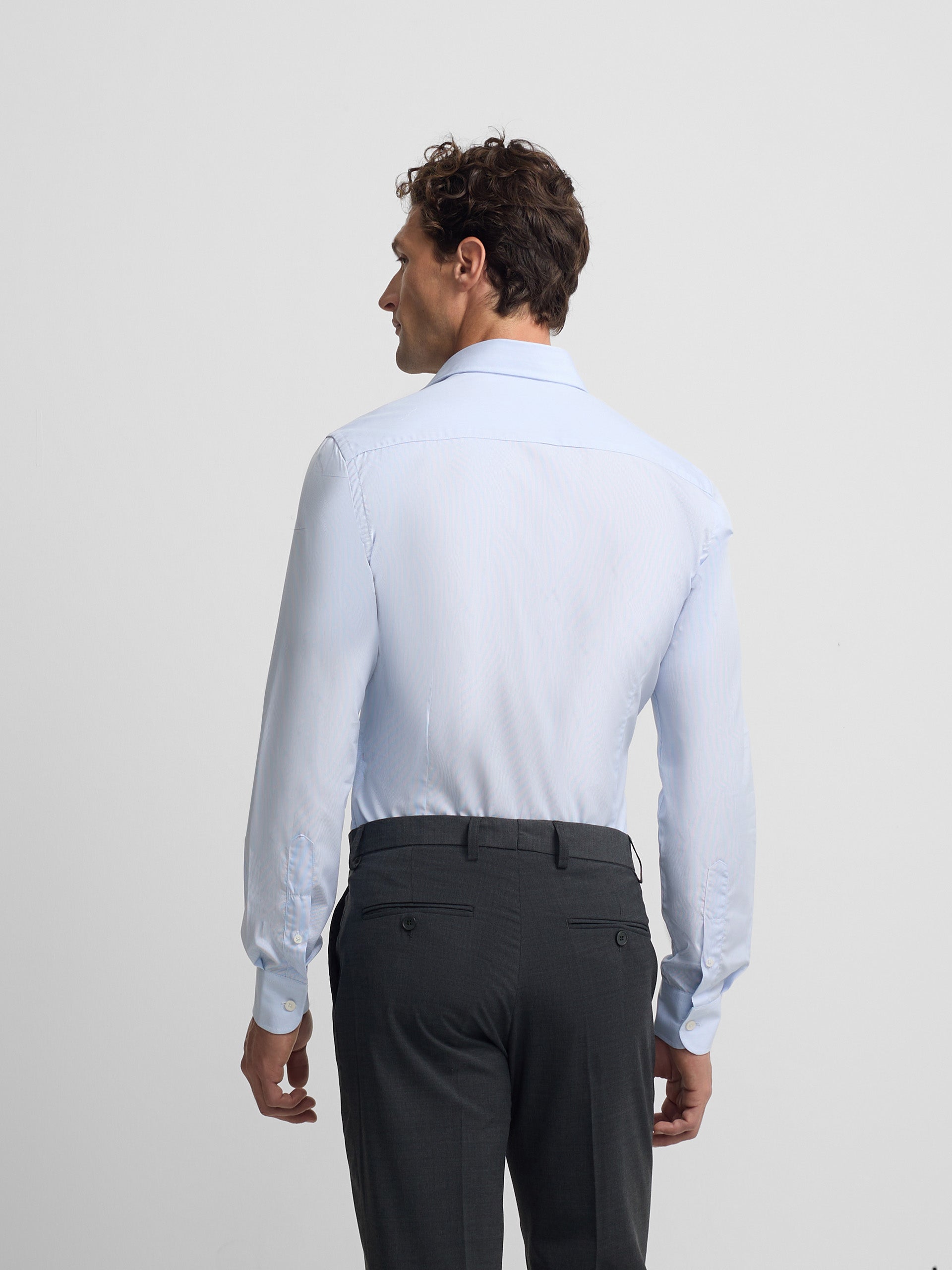 Chemise habillée à fines rayures, poignets simples bleu ciel