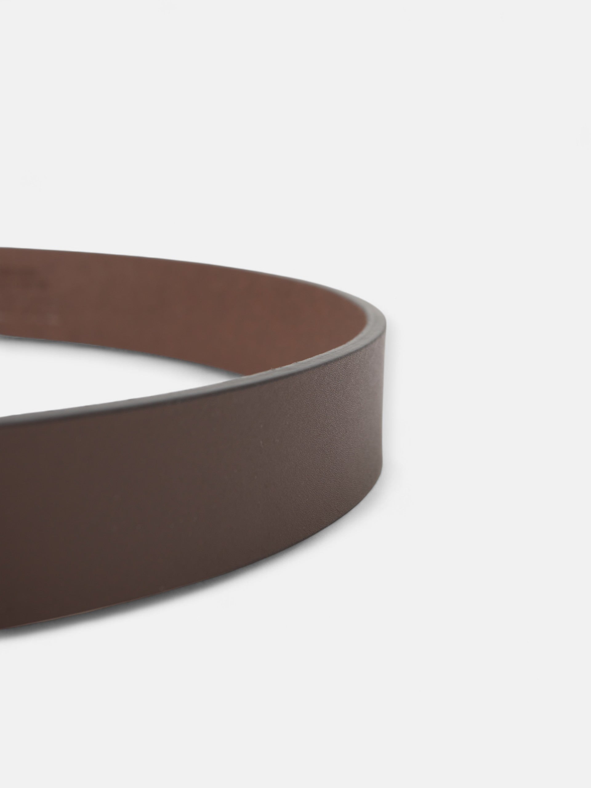 Ceinture en cuir boucle ronde marron foncé