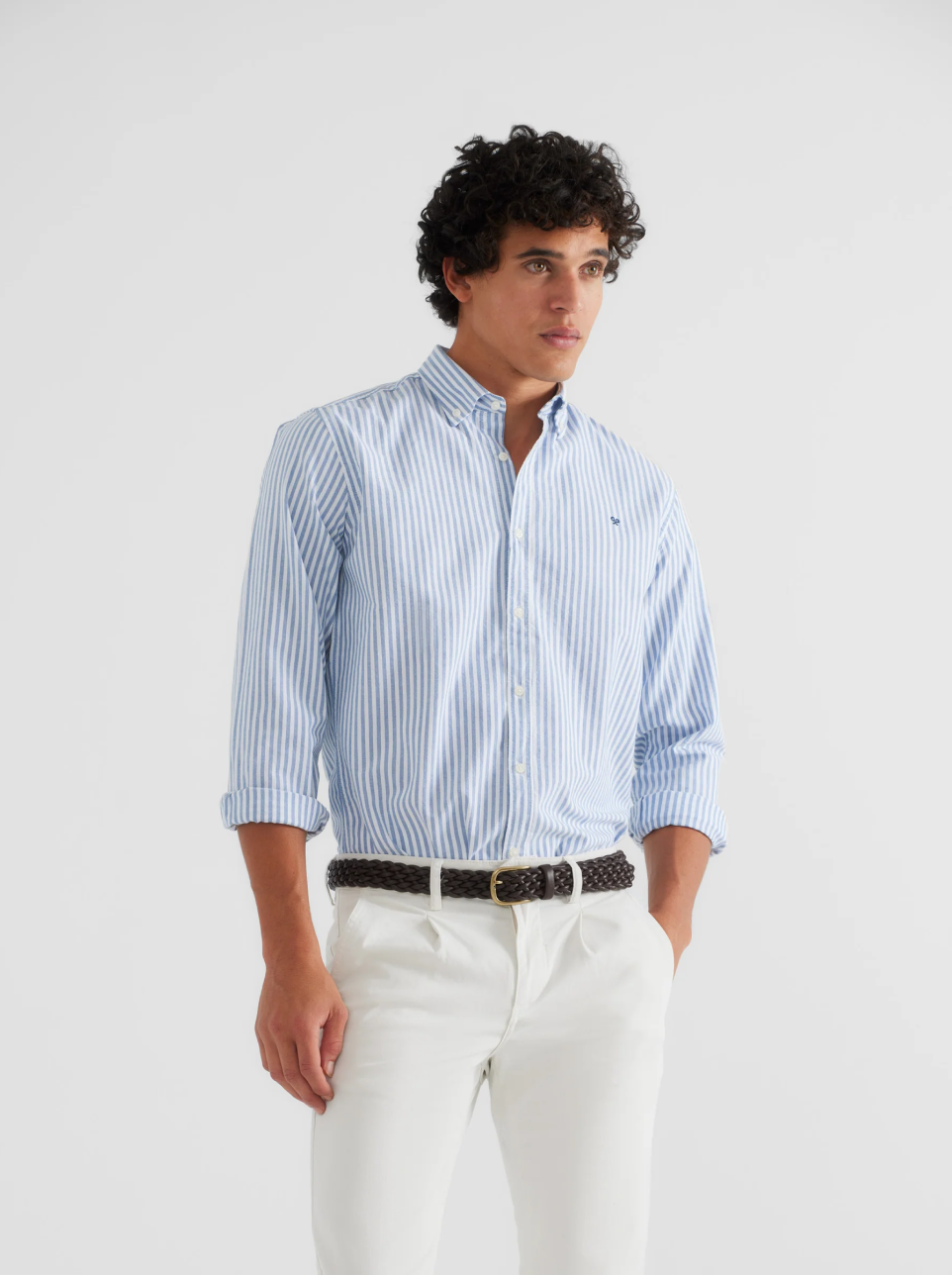 1. Clothes that evoke the “Oxford education” style
