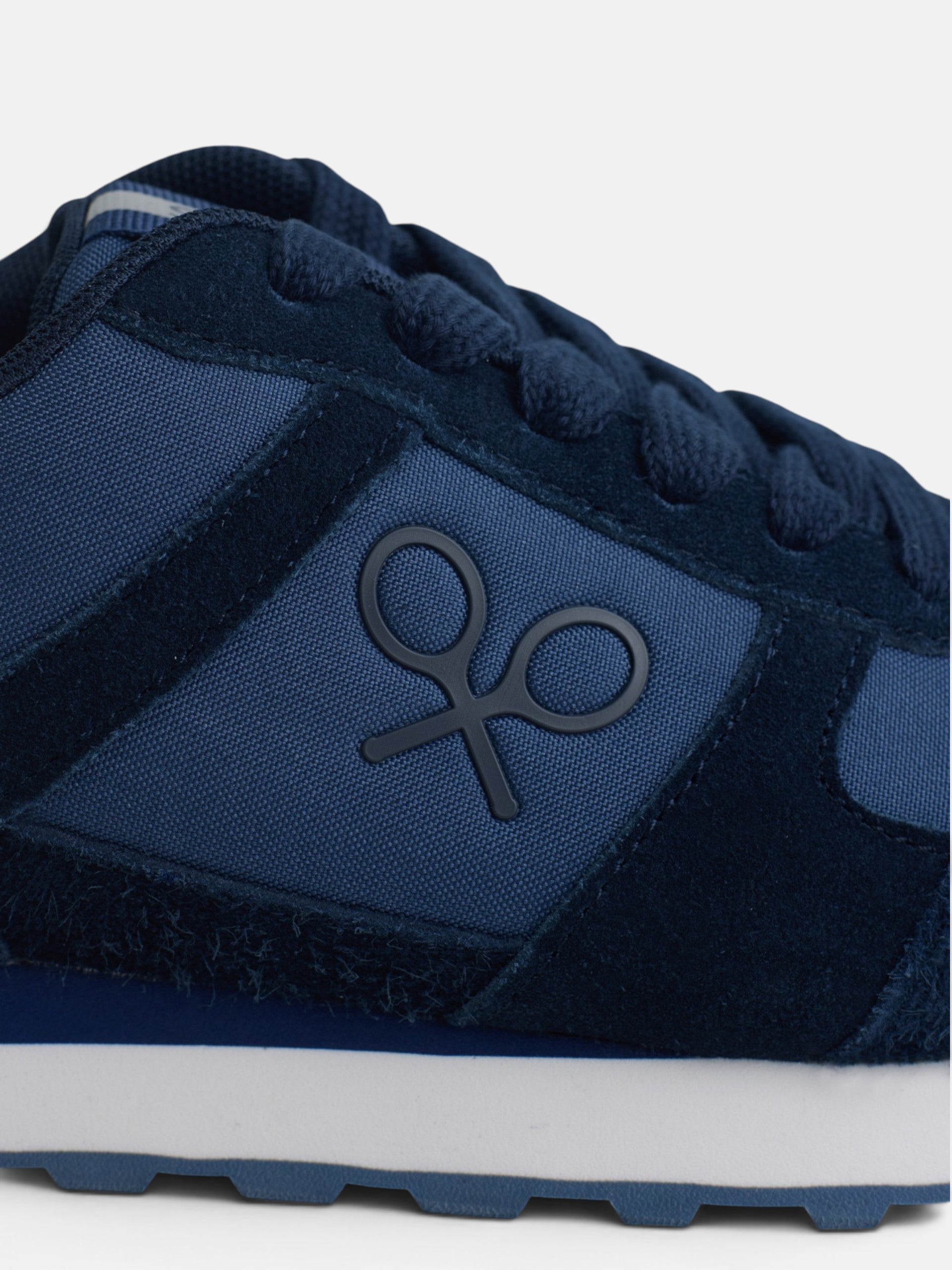 Zapatilla urban style azul marino