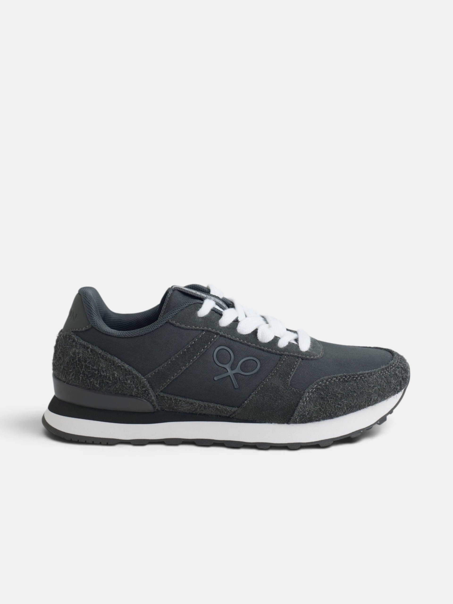 Green urban style sneaker
