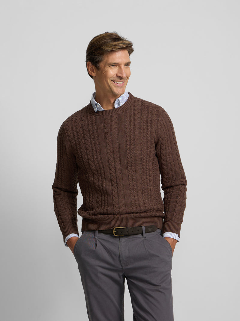 Pull torsadé marron