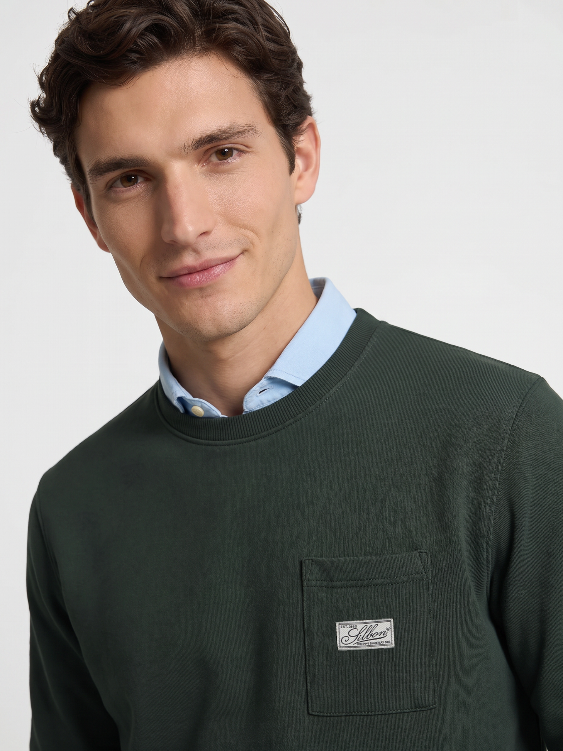 Sweat-shirt avec poche et étiquette kaki