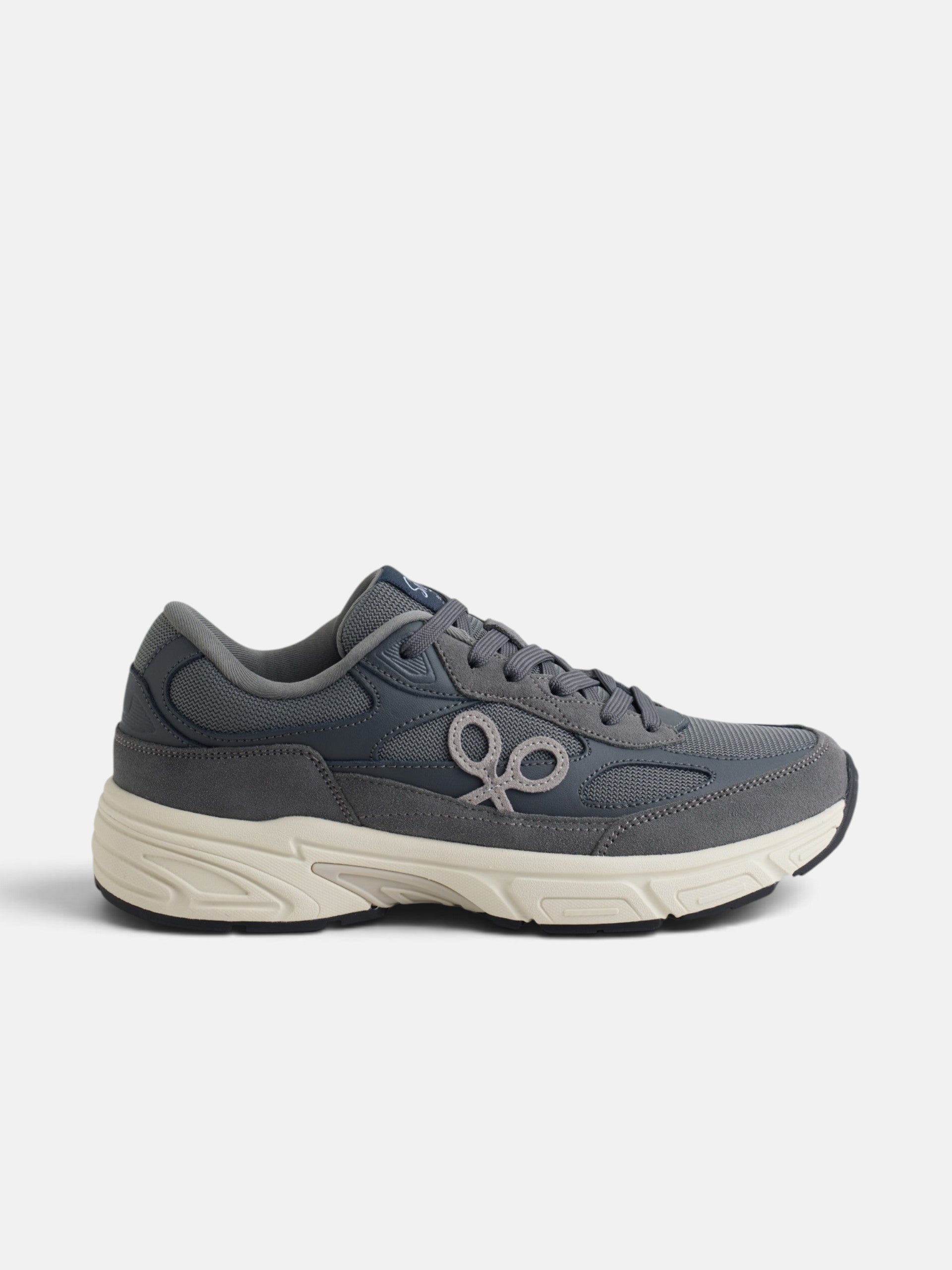 Grey tone running sneaker