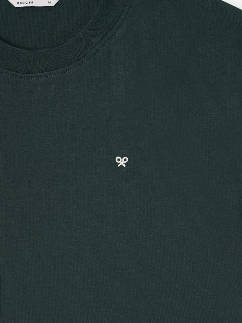 Basic t-shirt with dark green patch