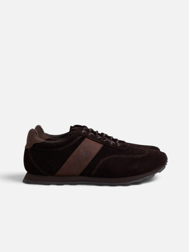Baskets en daim marron