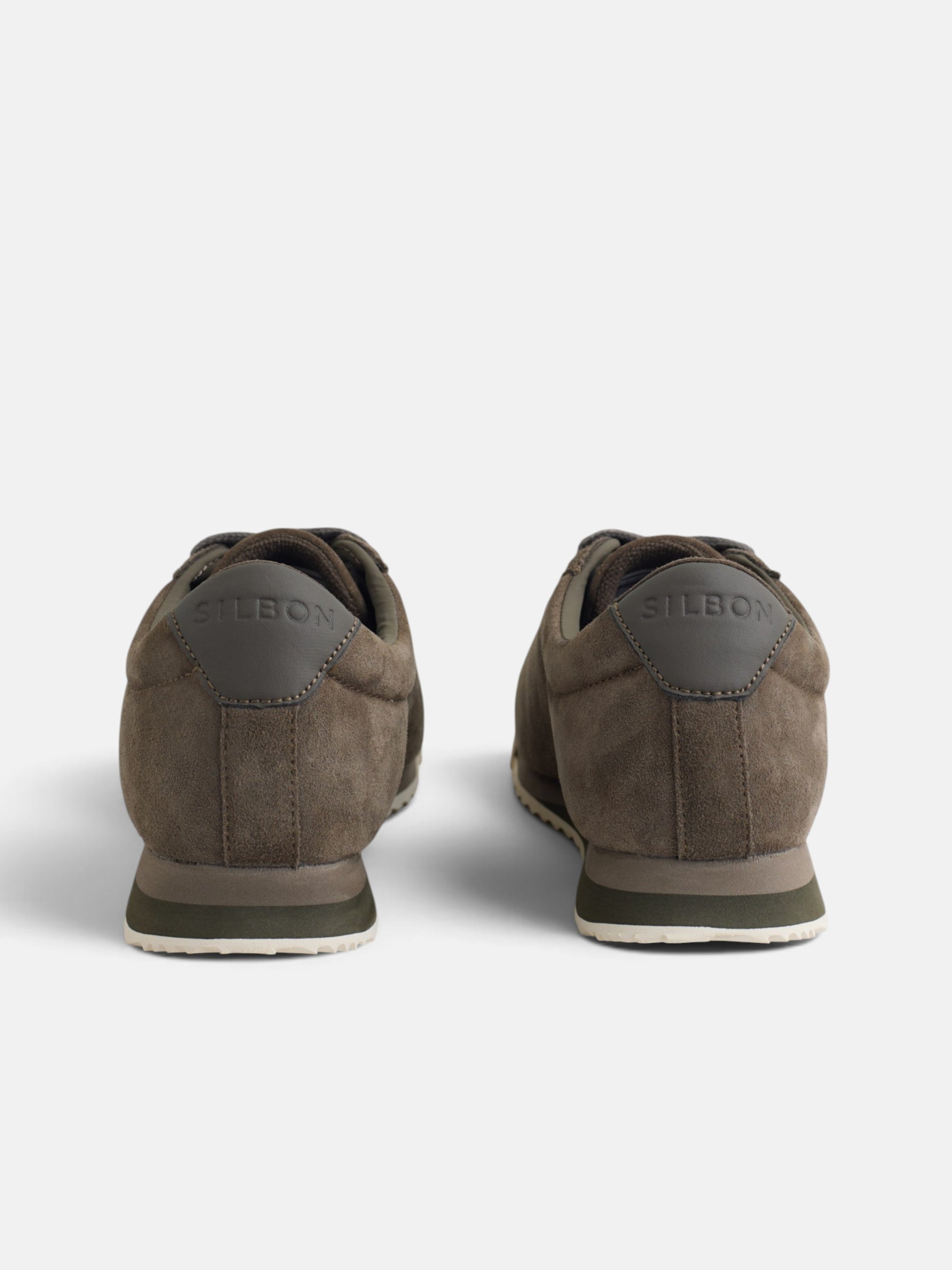 Baskets en daim logo perforé marron