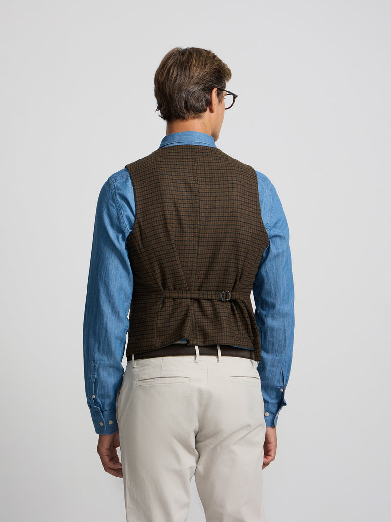 Brown houndstooth pocket vest