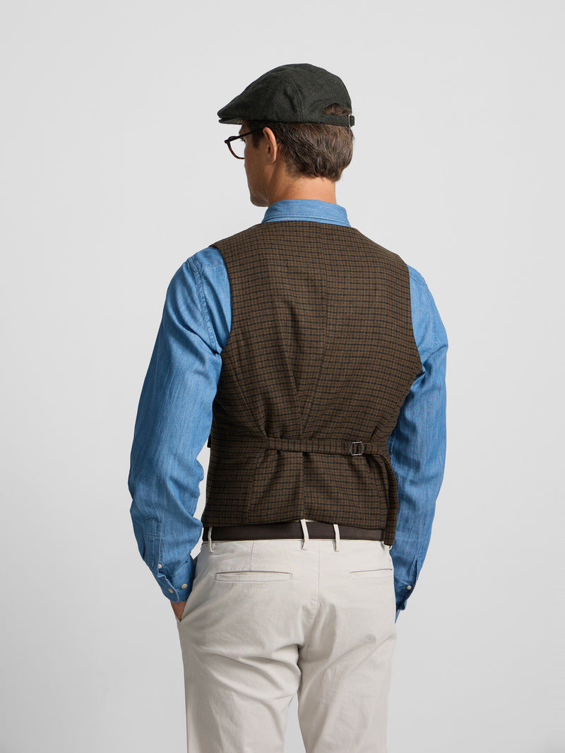 Brown houndstooth pocket vest