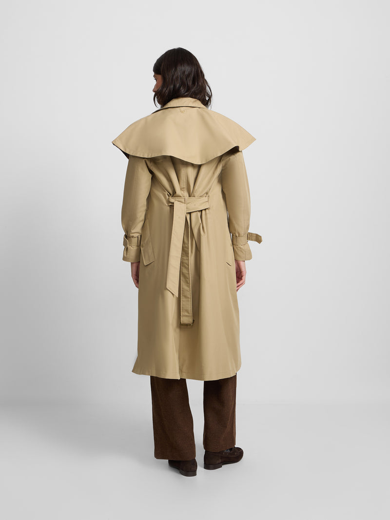 Gabardina larga capa beige