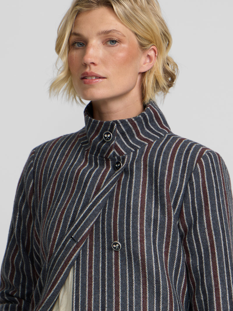Manteau long à col cheminée rayé bleu