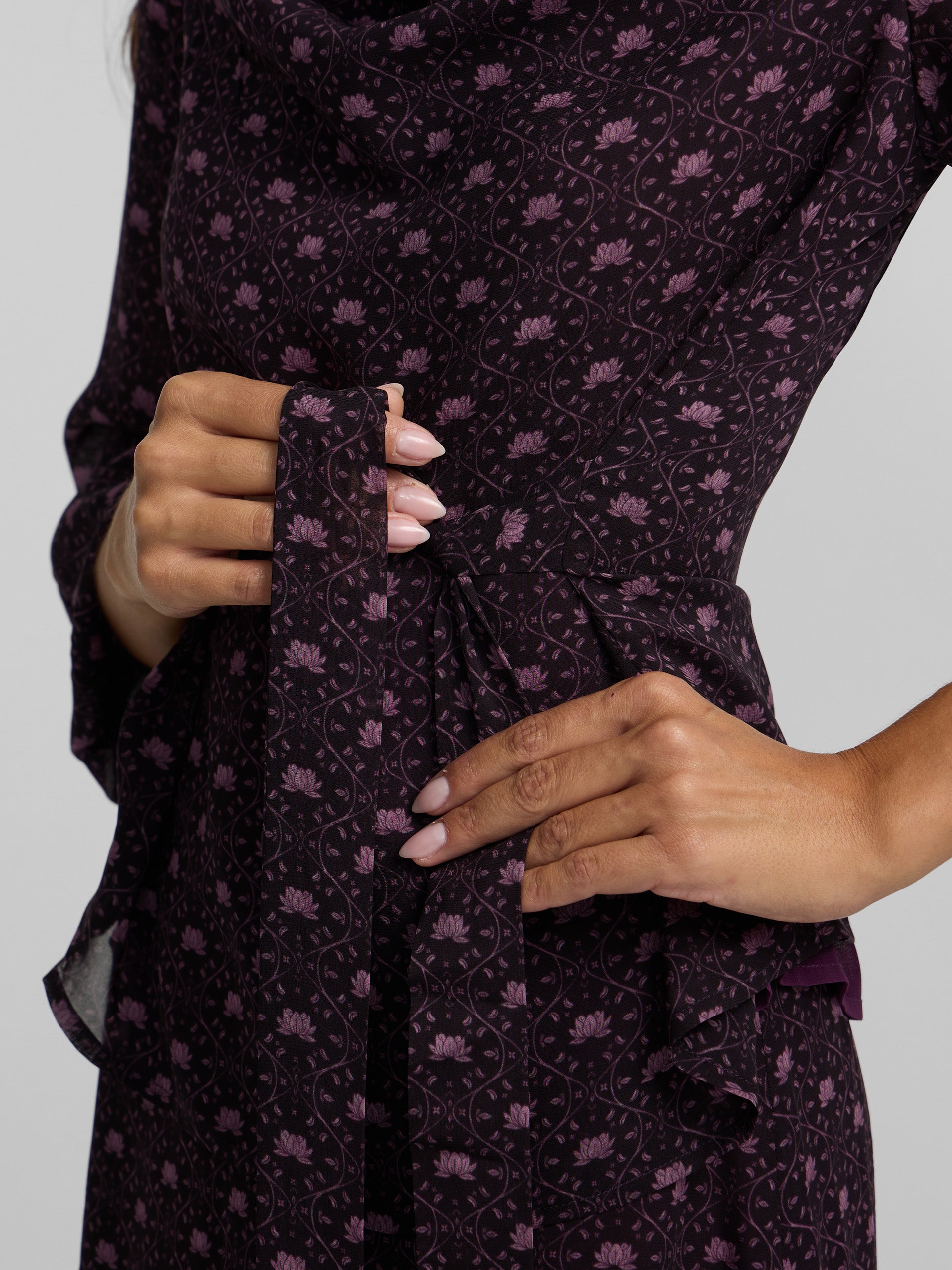 Midi skirt with purple print and tie