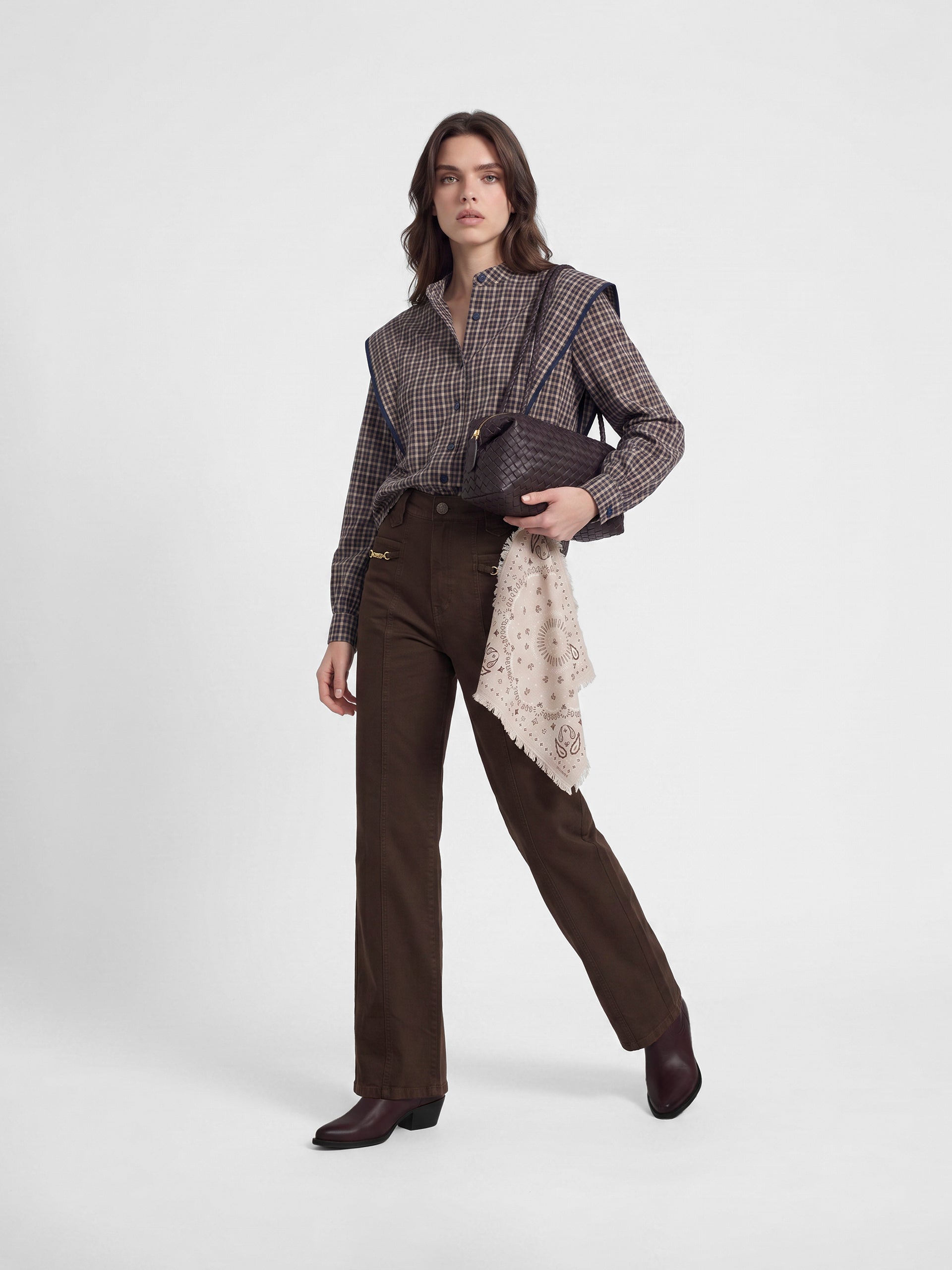 Chemise structurée à carreaux bleus et marron