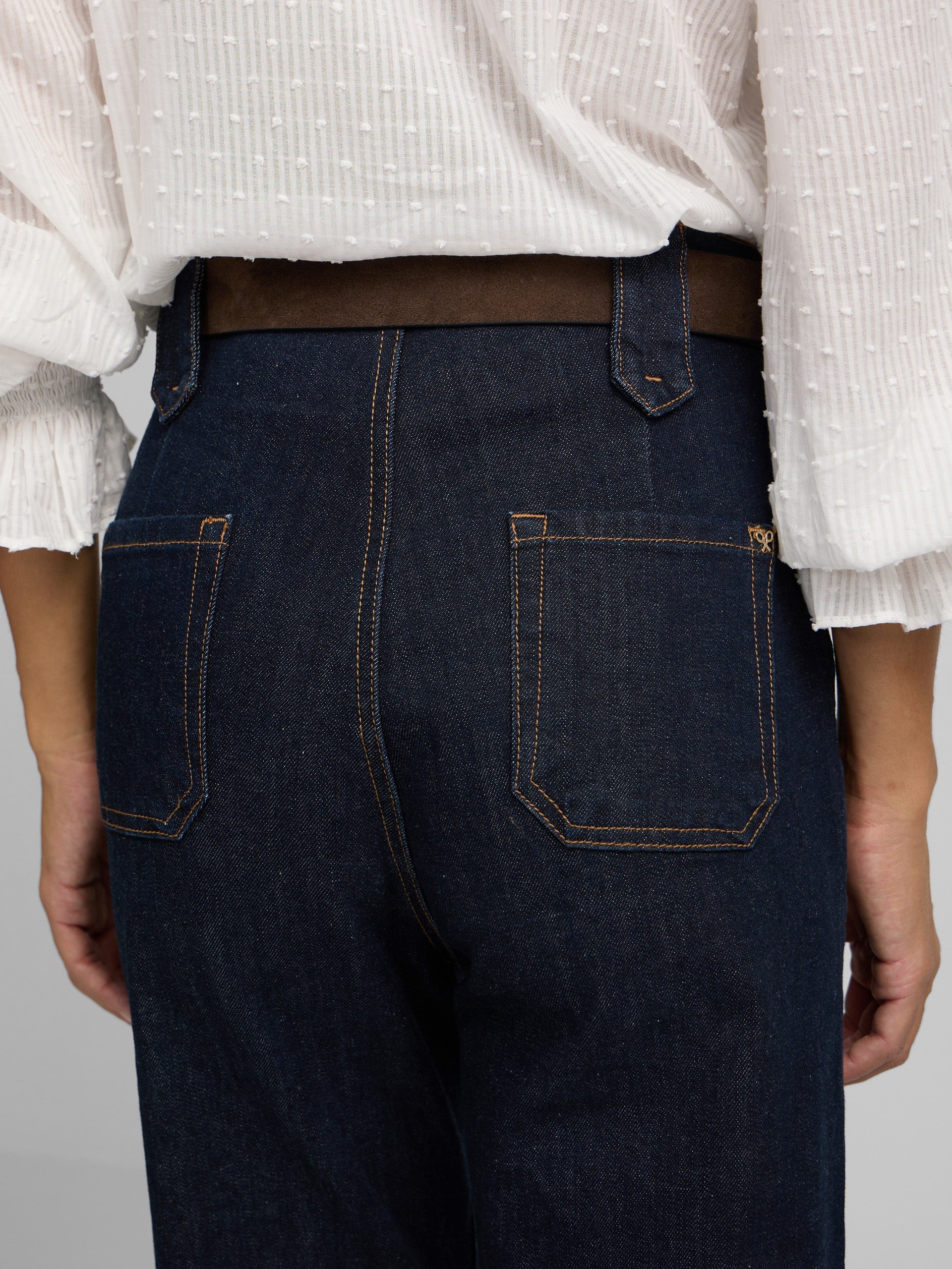 Pantalon en denim droit avec détails de boucles en denim