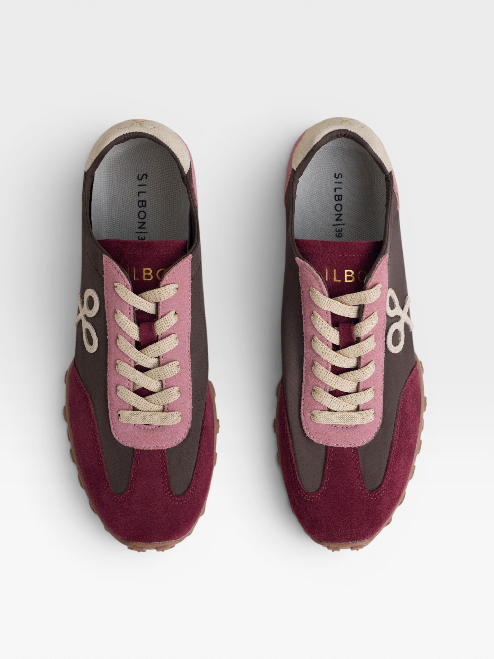 Zapatilla tricolor raquetas marron y granate