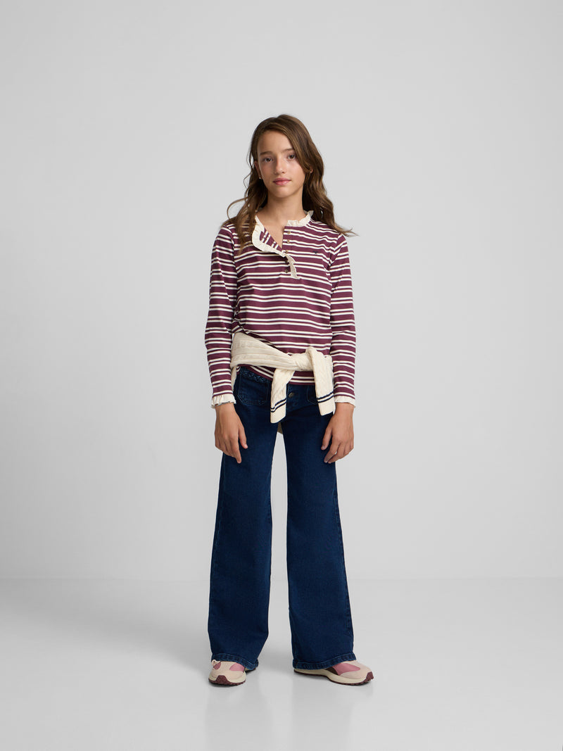 Camiseta girl cuello volante rayas granate y crudo