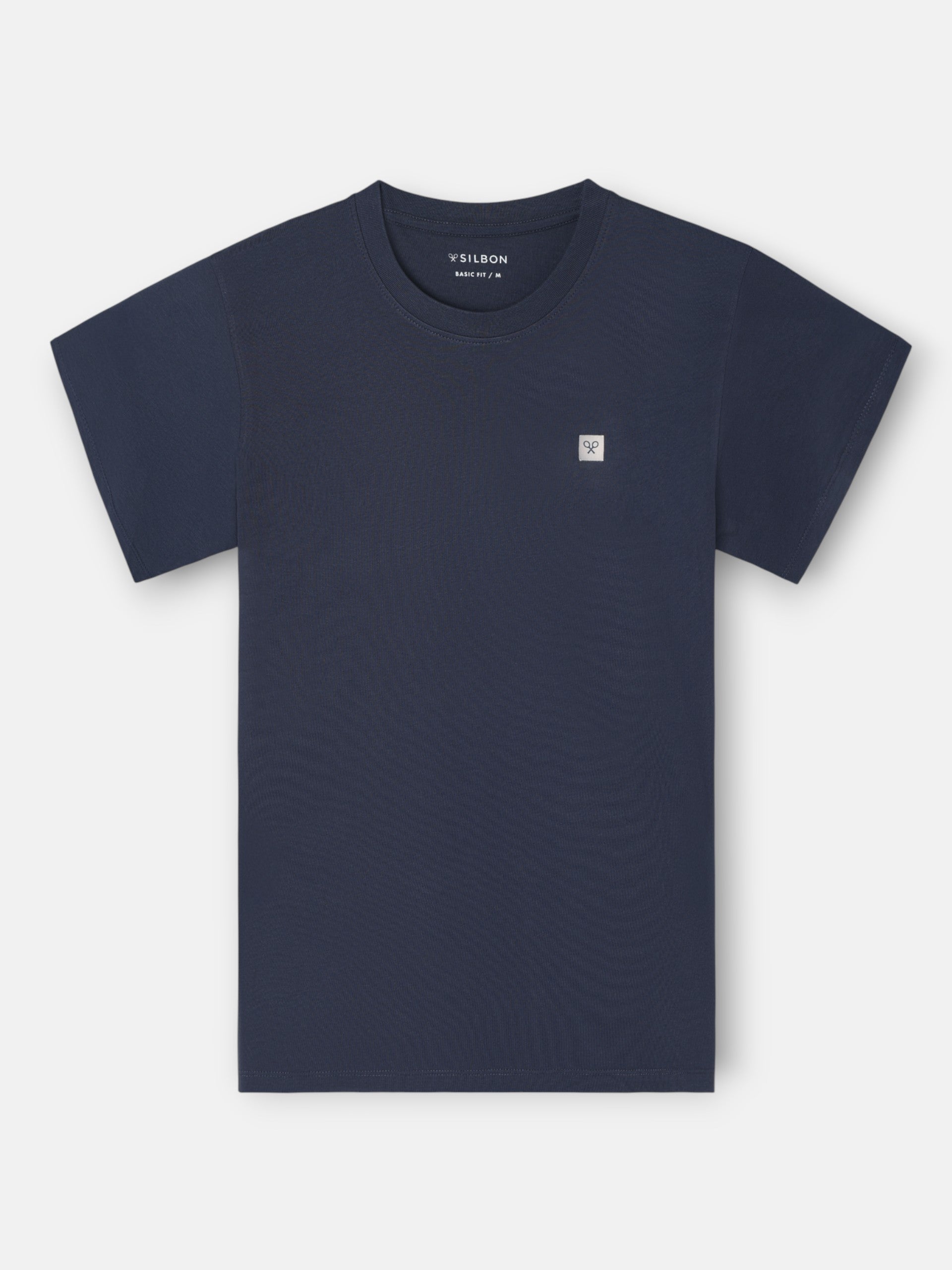 Plain t-shirt with navy blue mini logo patch