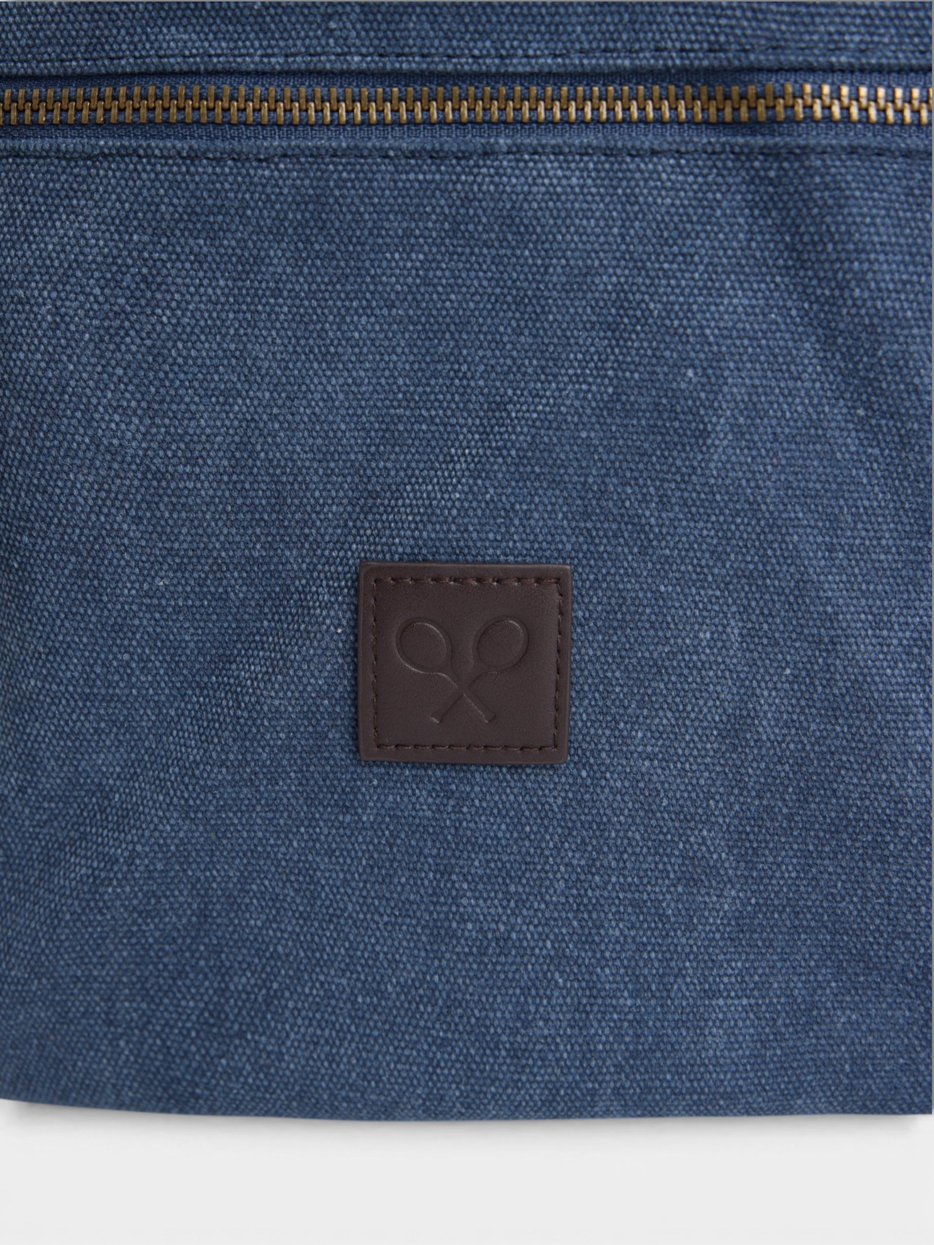 Mochila detalle piel azul marino