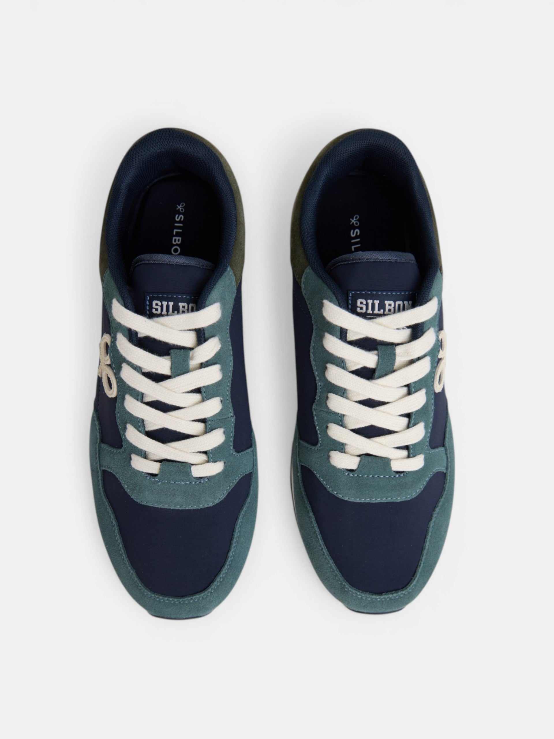 Baskets style running bleu marine