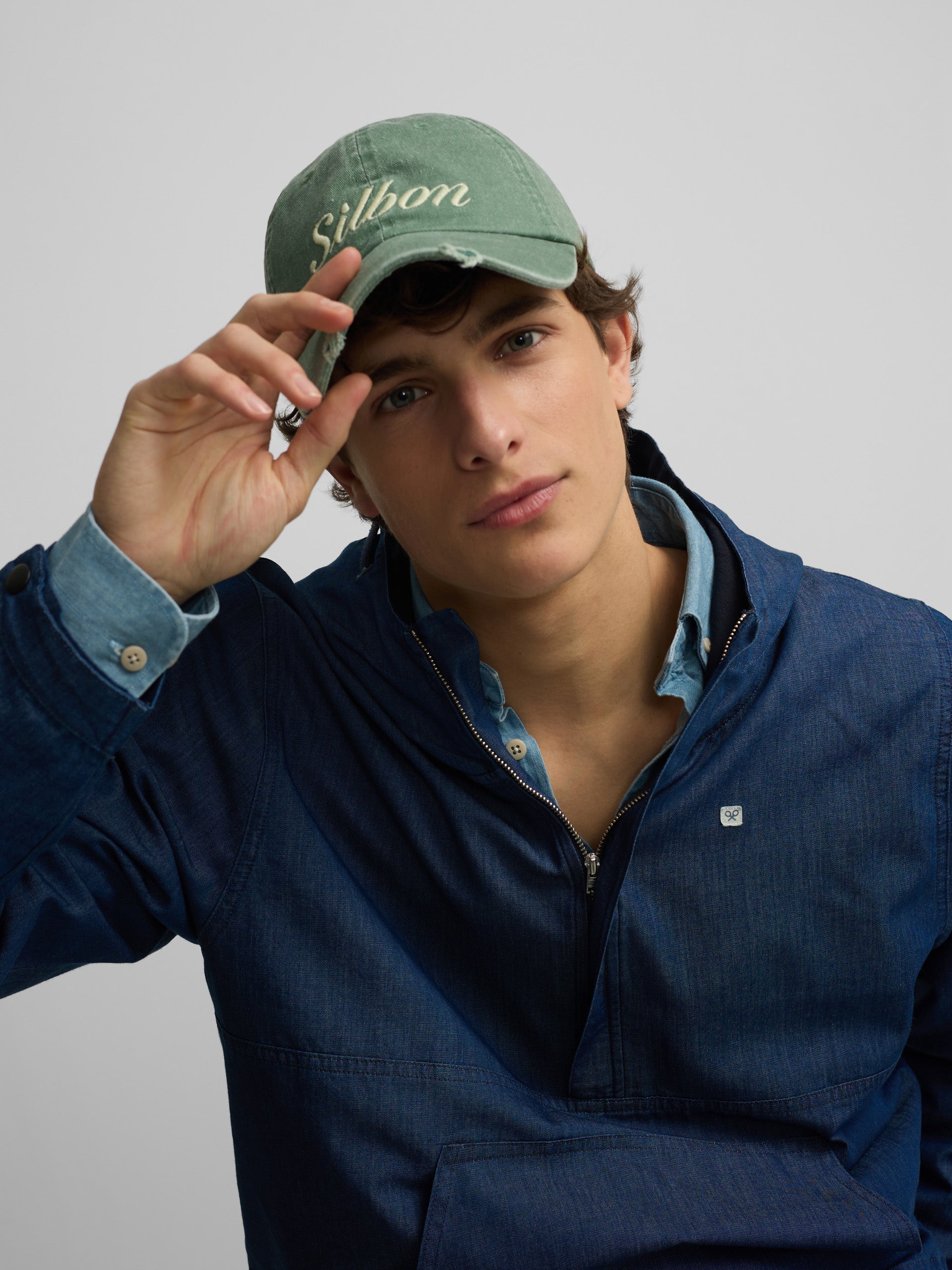 Cortavientos denim capucha azul