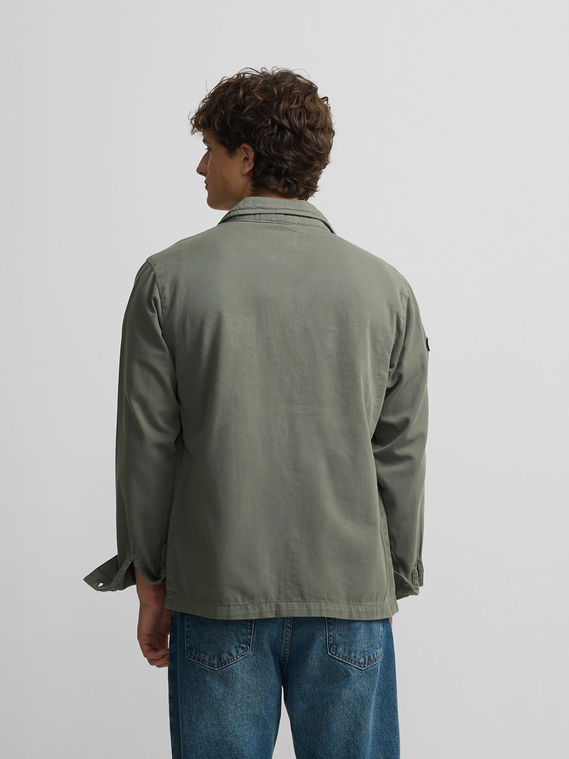 Sobrecamisa parches azul petroleo