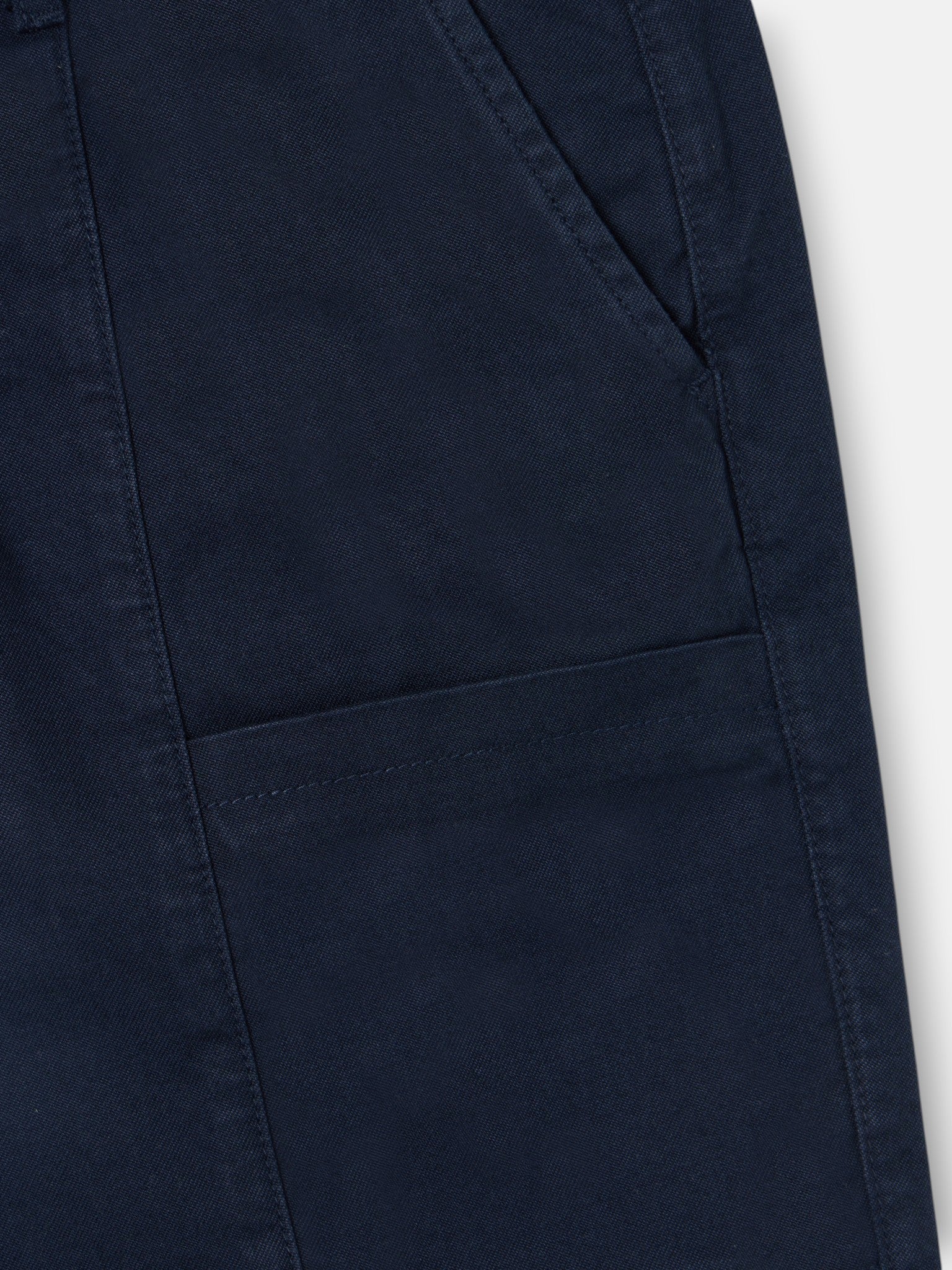 Navy blue pocket Bermuda shorts