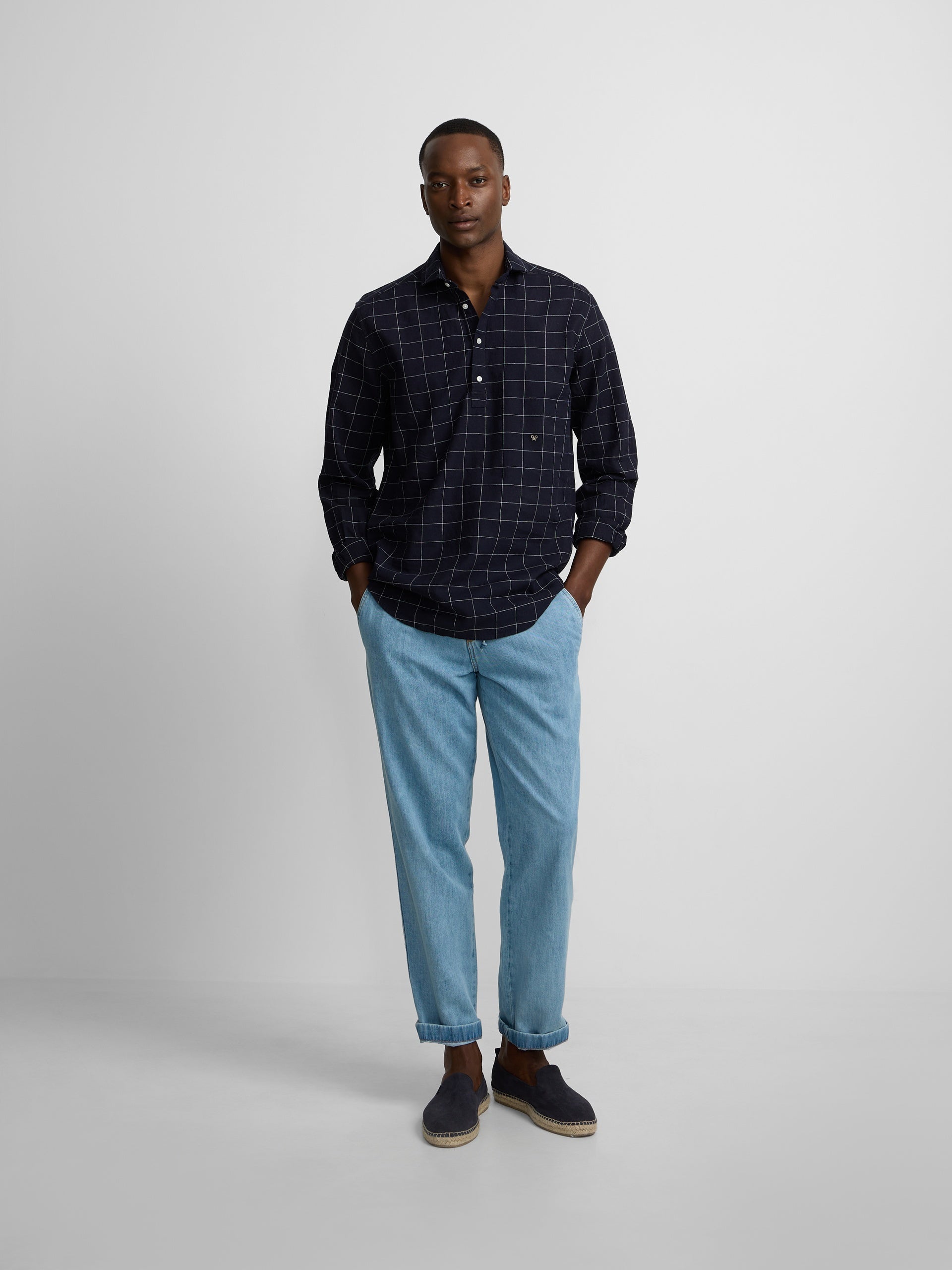 Camisa desportiva de linho aos quadrados azul-marinho