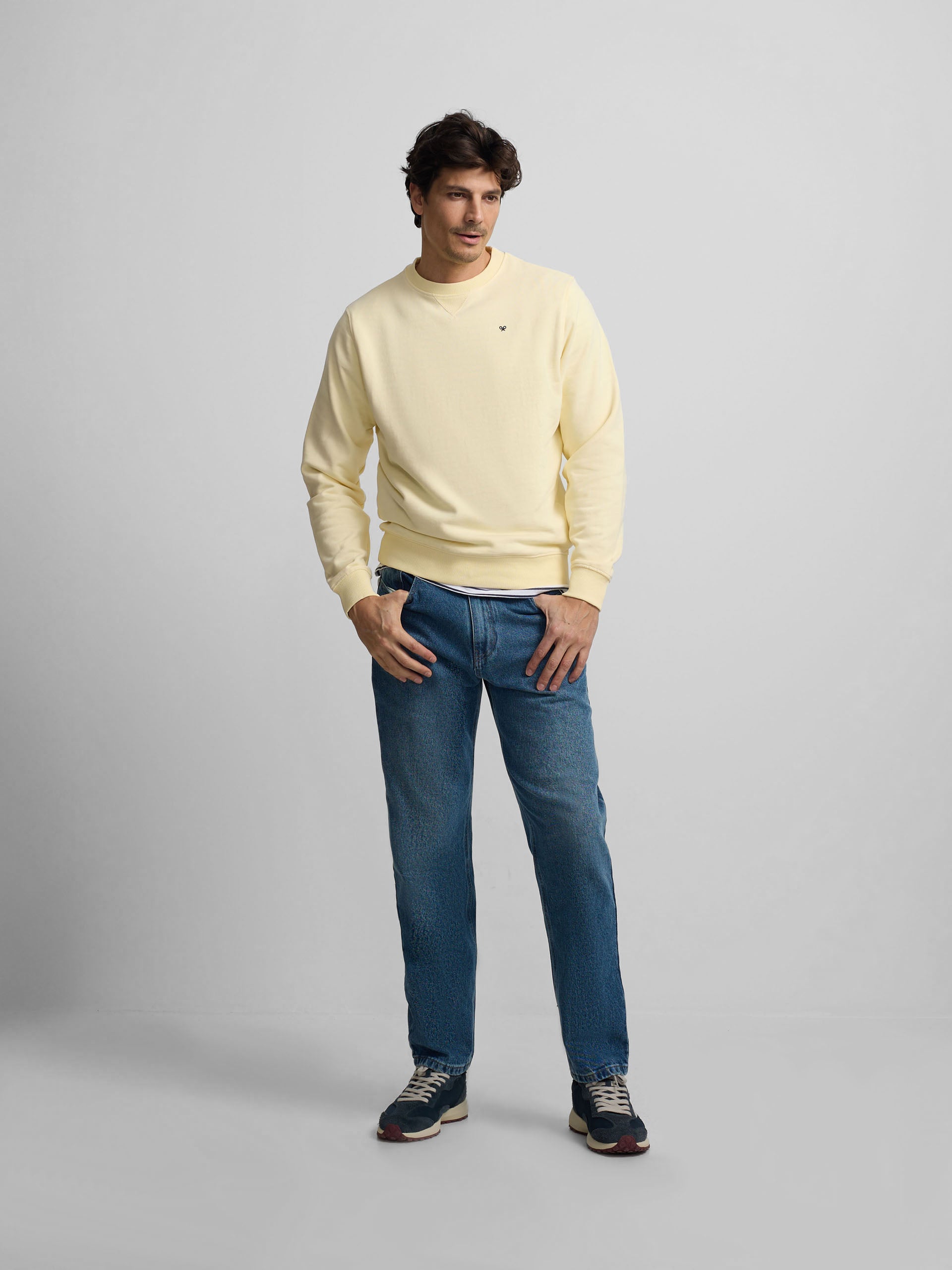Pantalon sport denim tapered azul oscuro