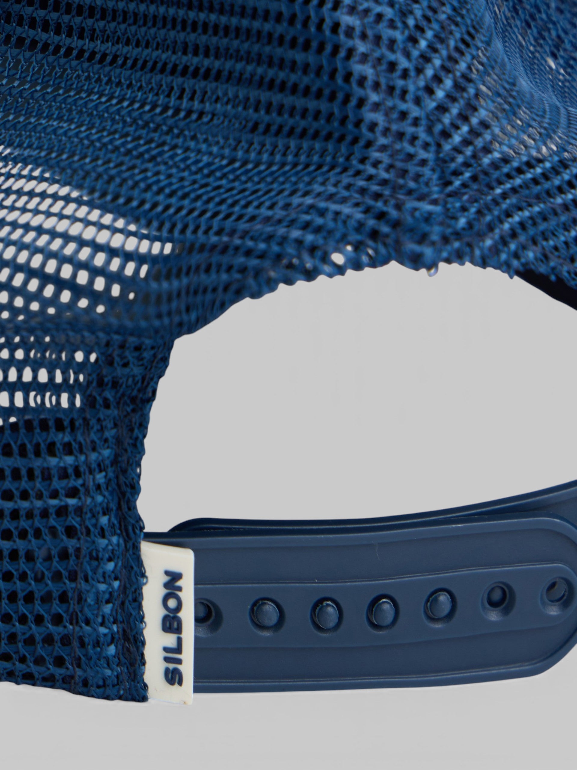 Gorra trucker chase the vibe azul marino