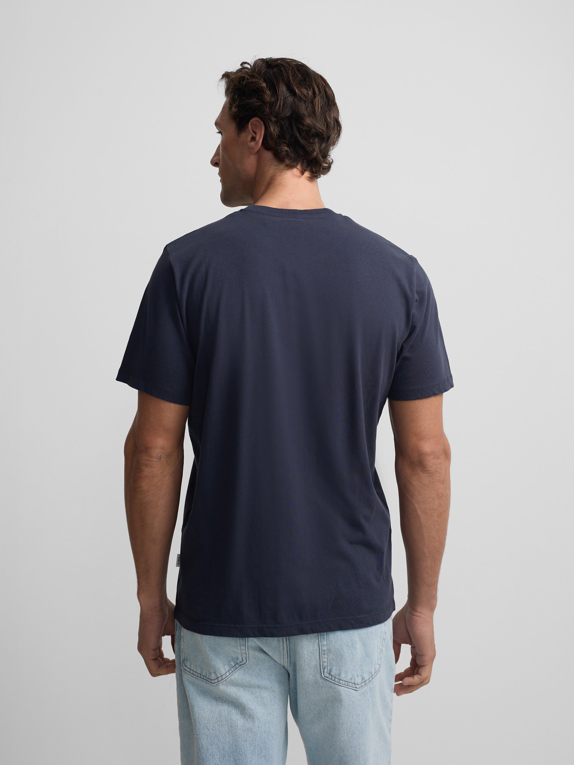 Camiseta bolsillo garmet dye azul marino