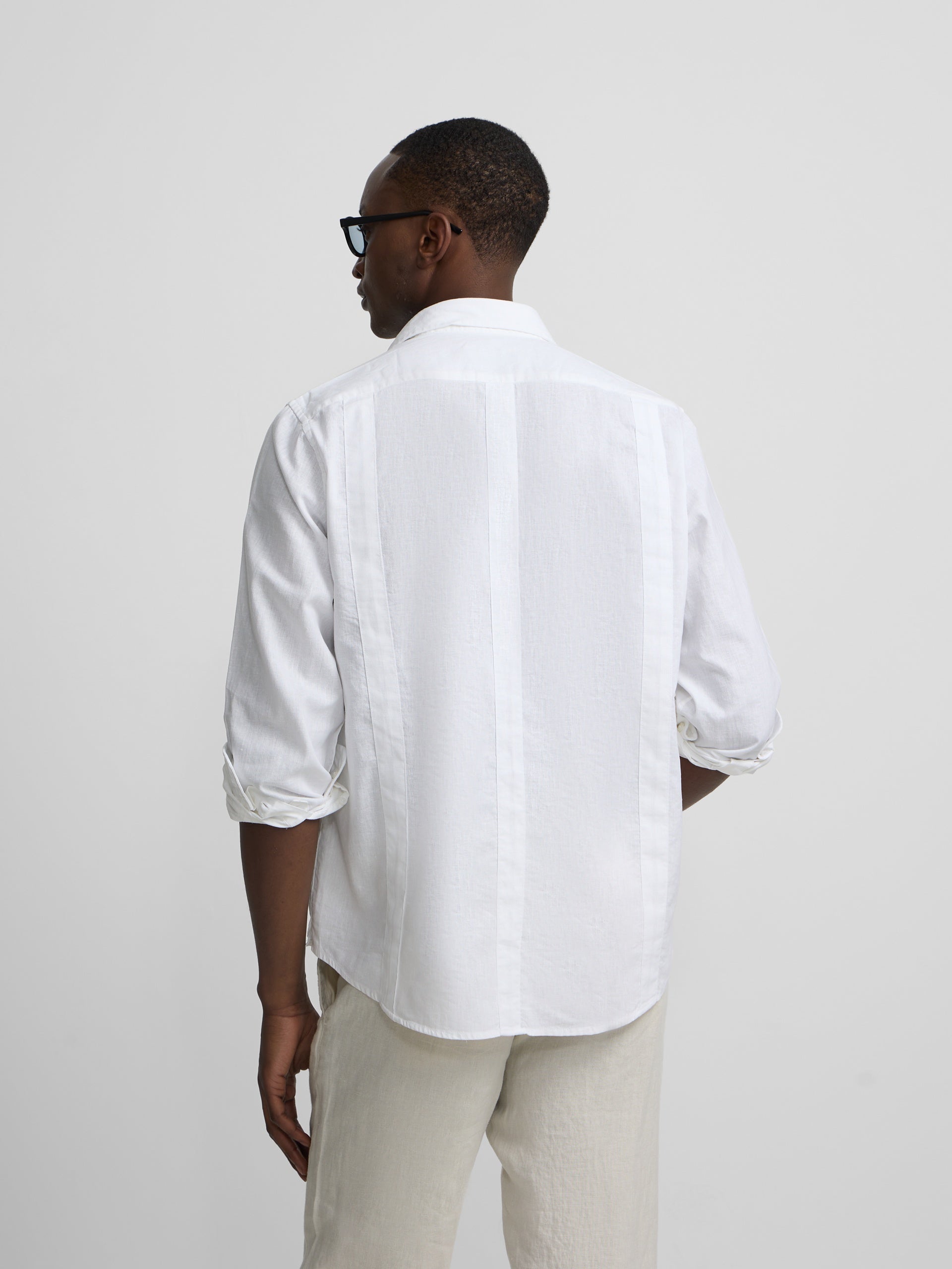 Guayabera sport en lin blanc