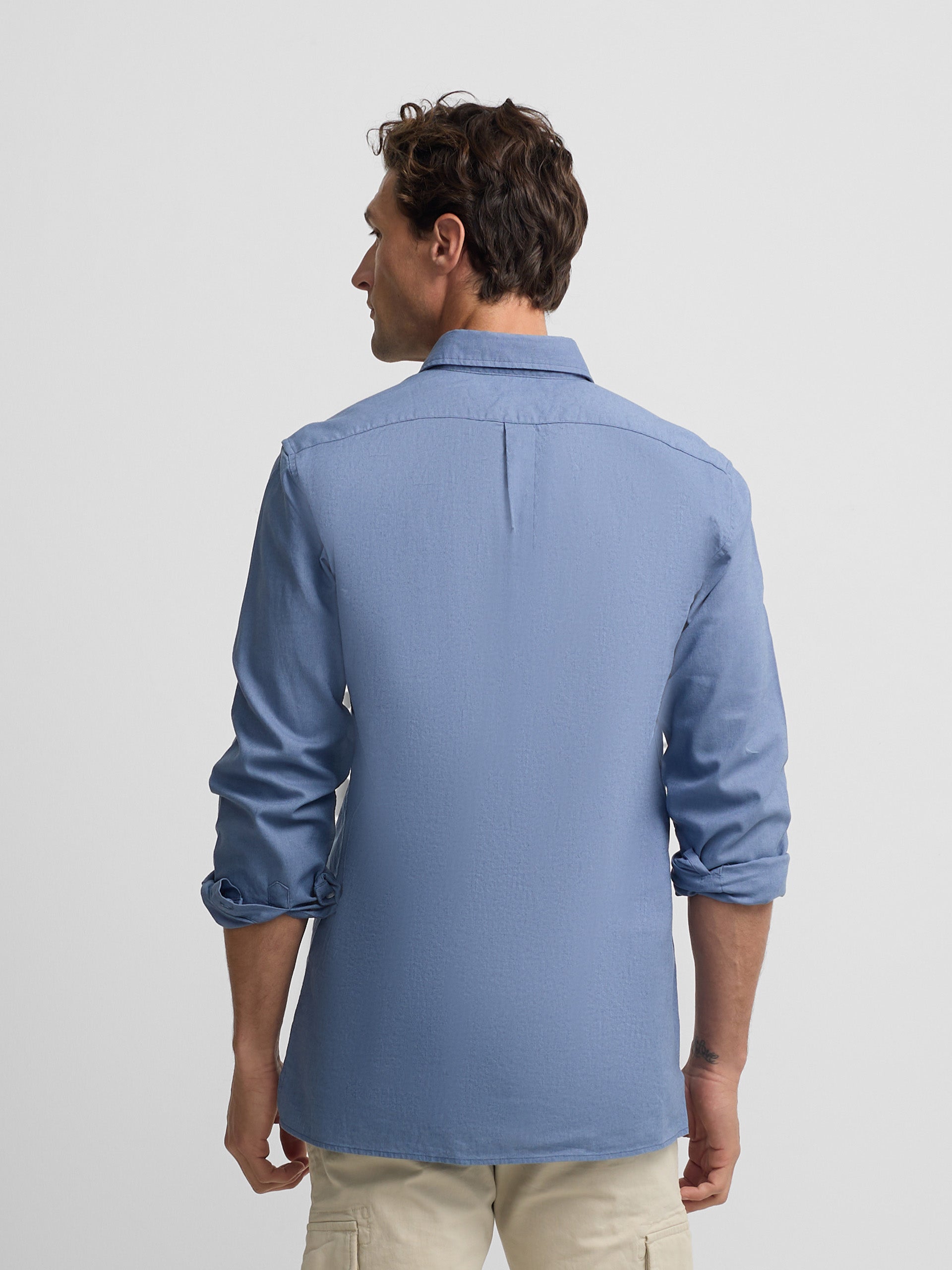 Camisa desportiva de linho azul