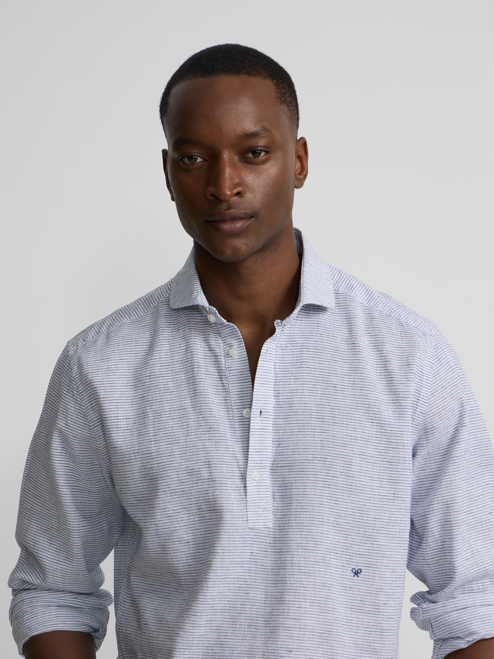 Sport linen polo with navy horizontal stripes