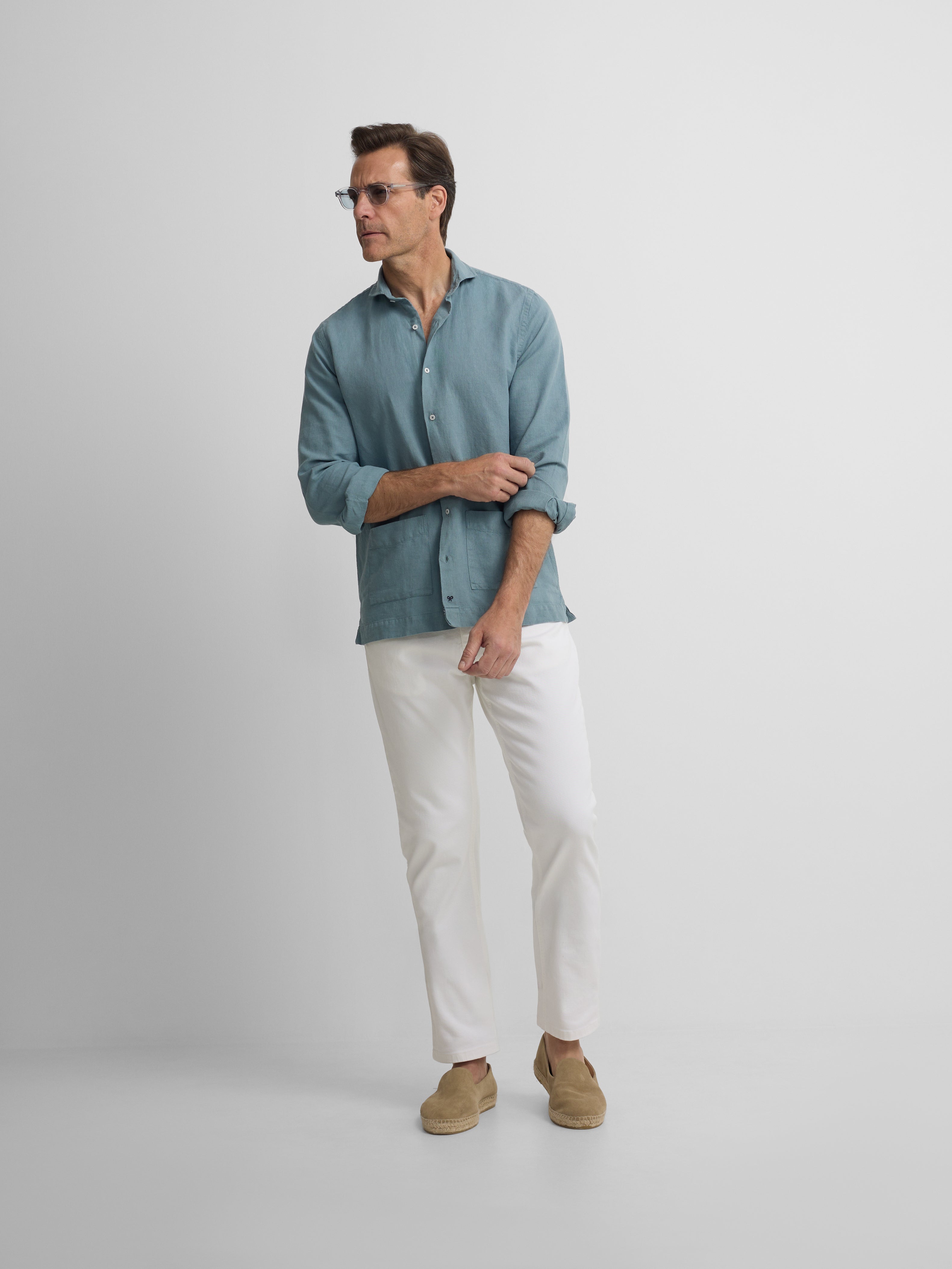 Camisa sport bolsos azul índigo