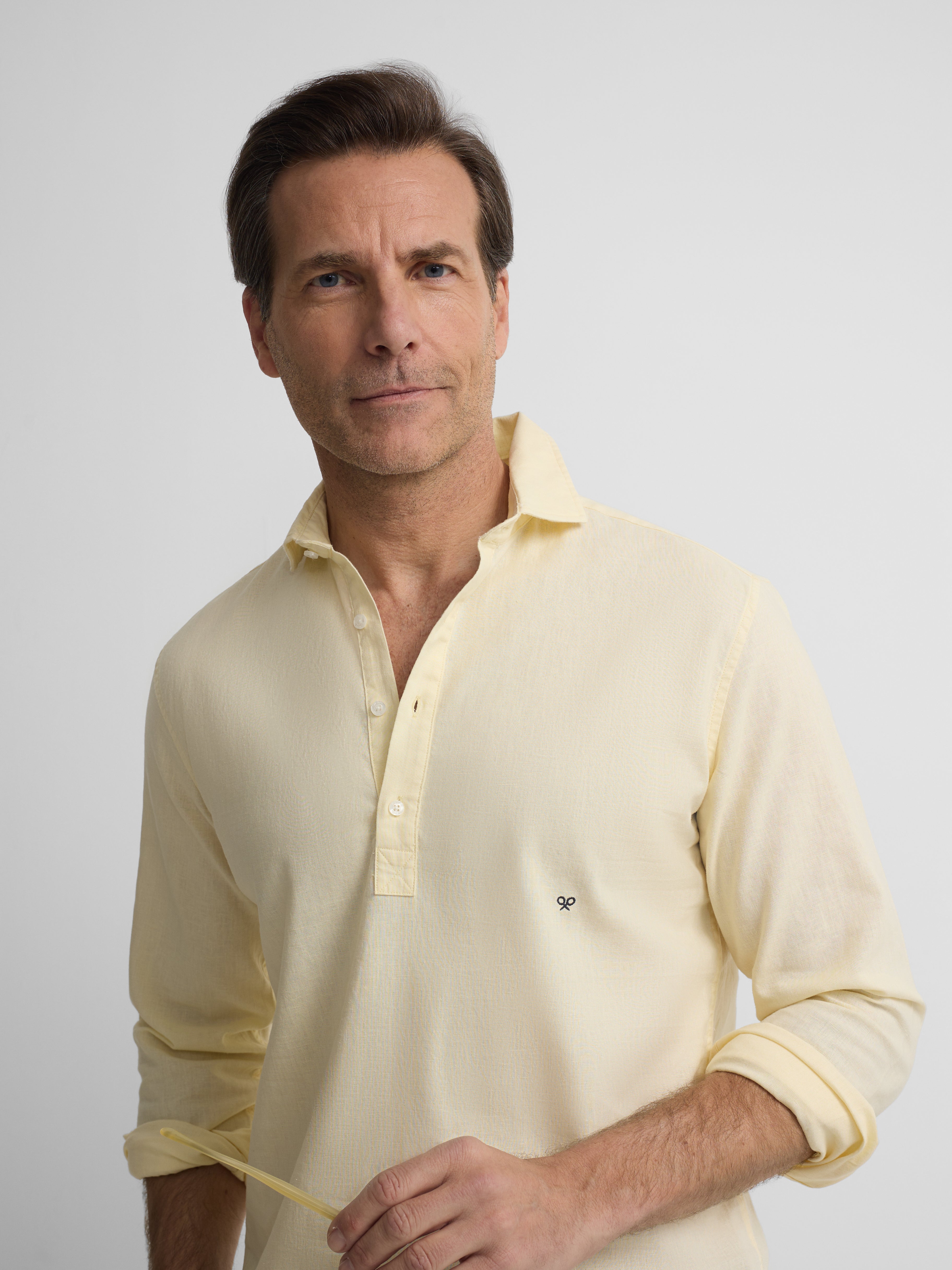 Polera sport lino amarilla