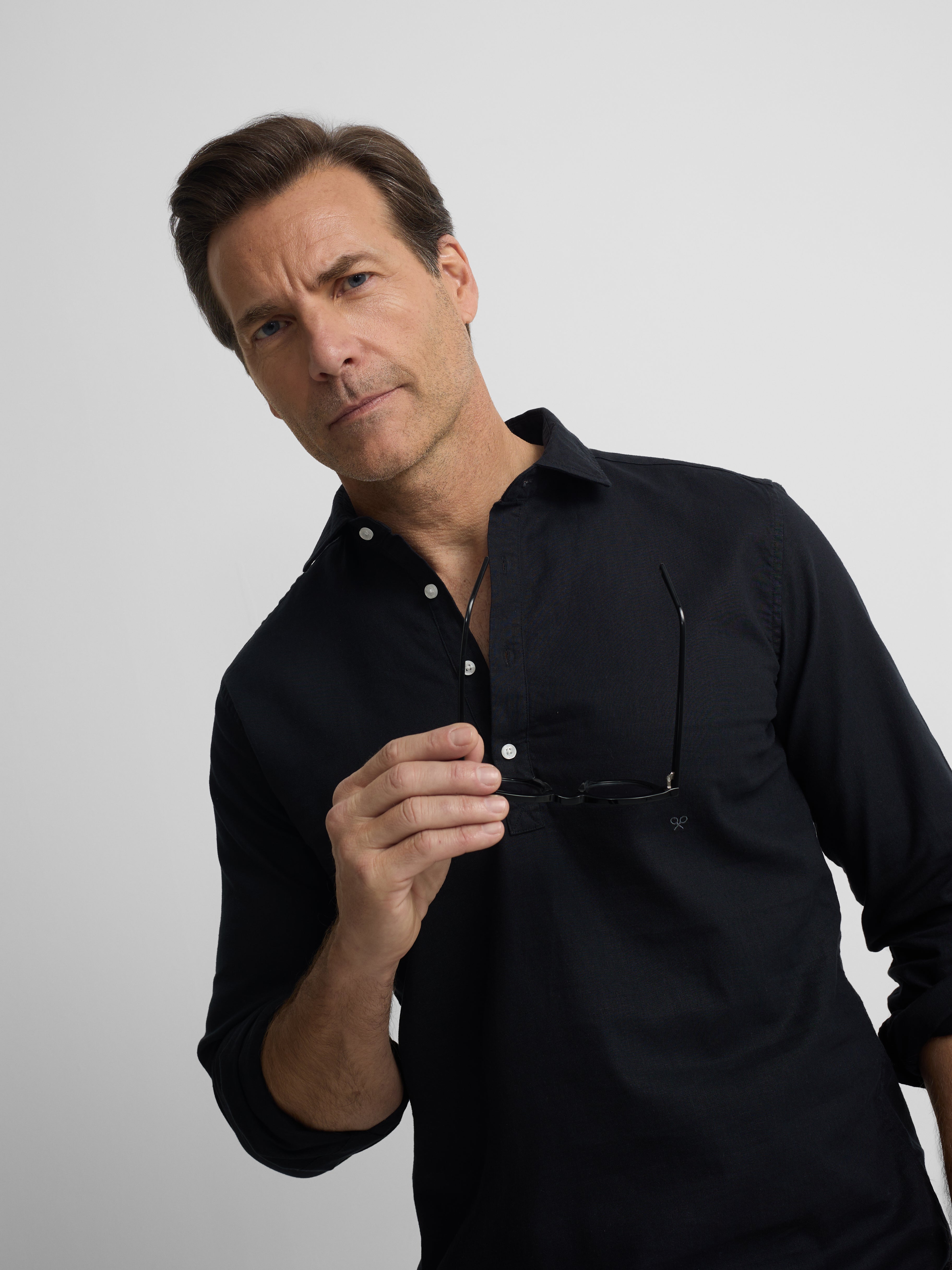 Polera sport lino negro