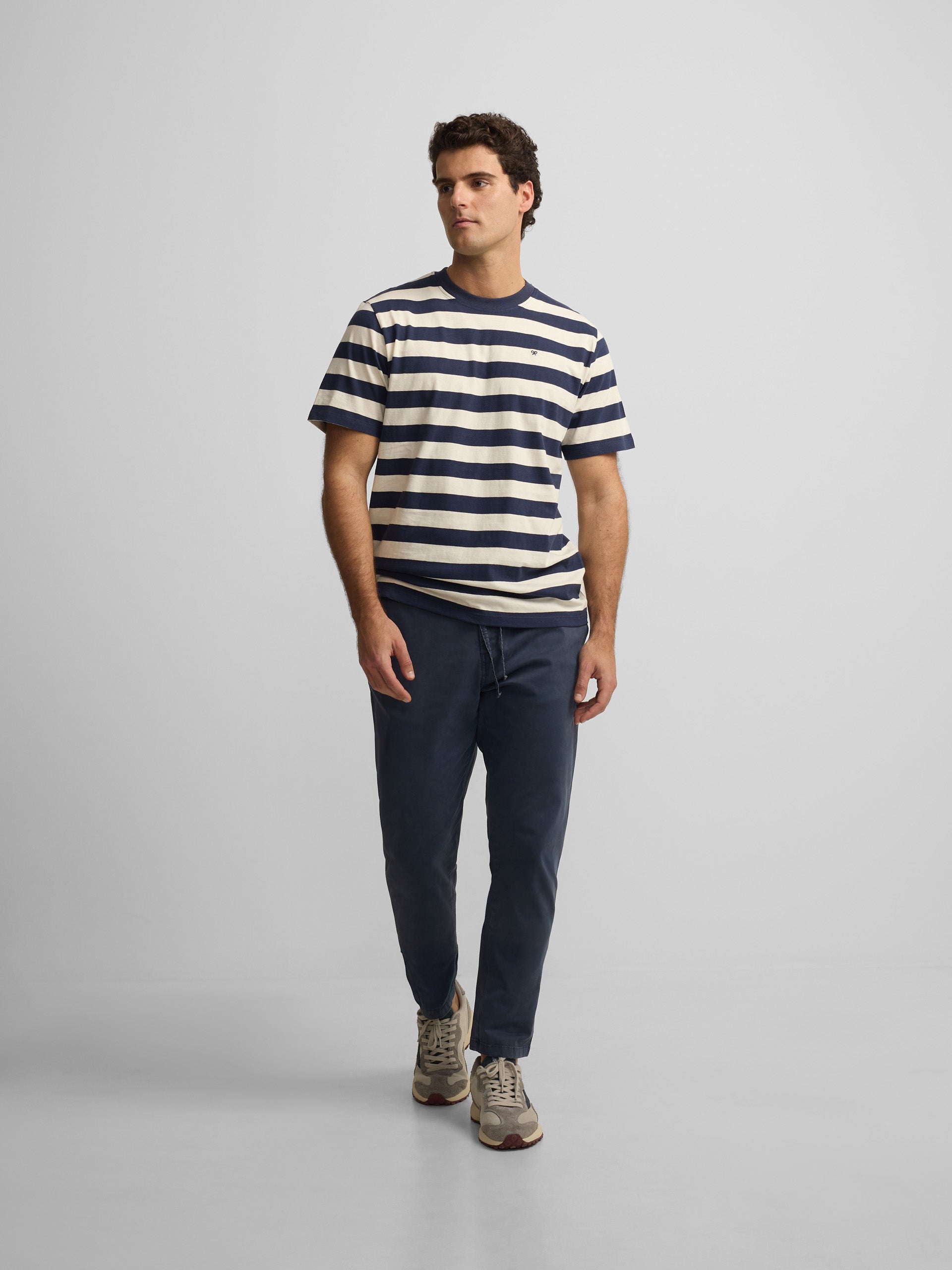 Pantalon sport jogger azul indigo