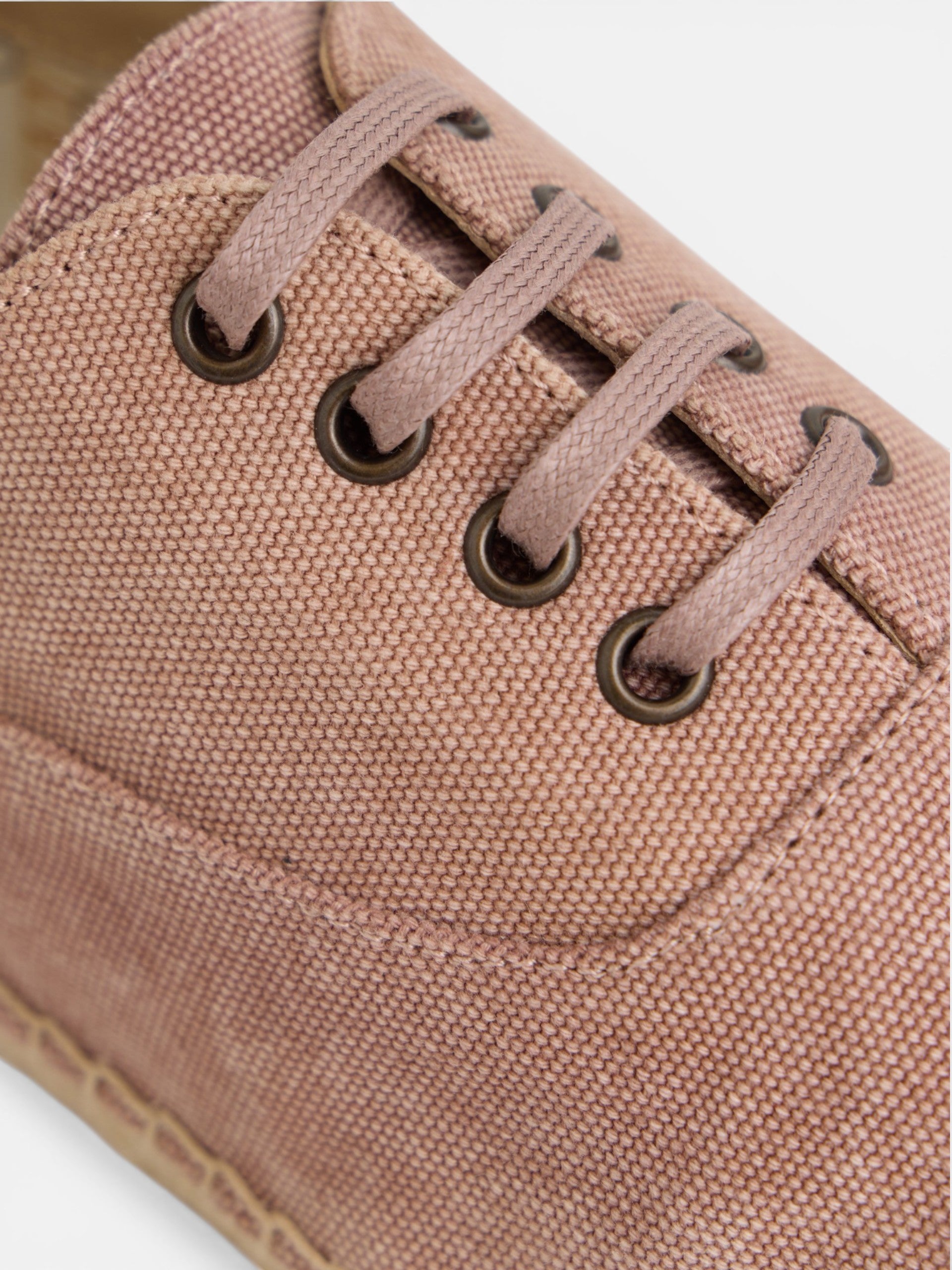 Espadrille sport marron à bout couvert