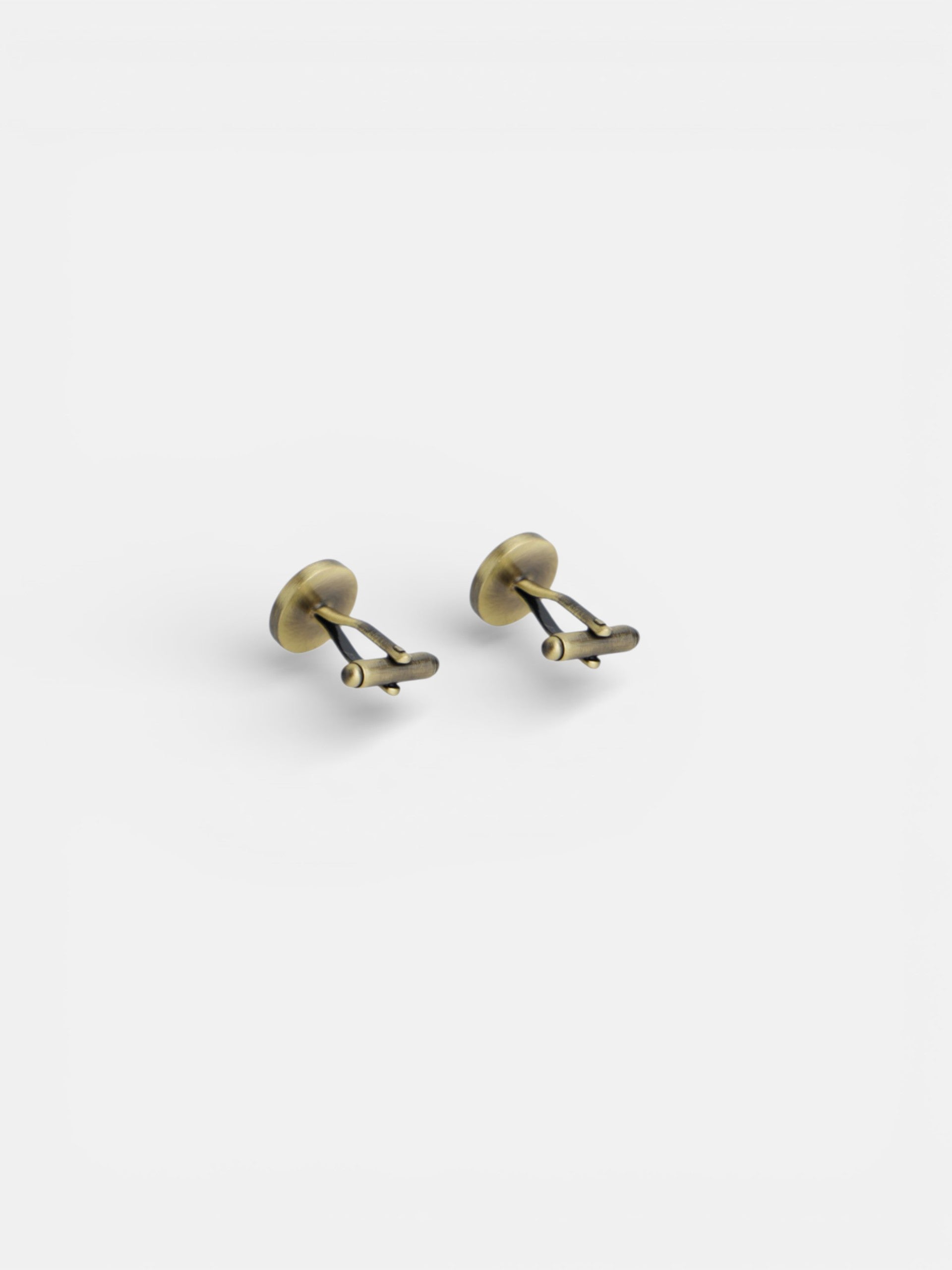 Round Silbon cufflink in aged gold