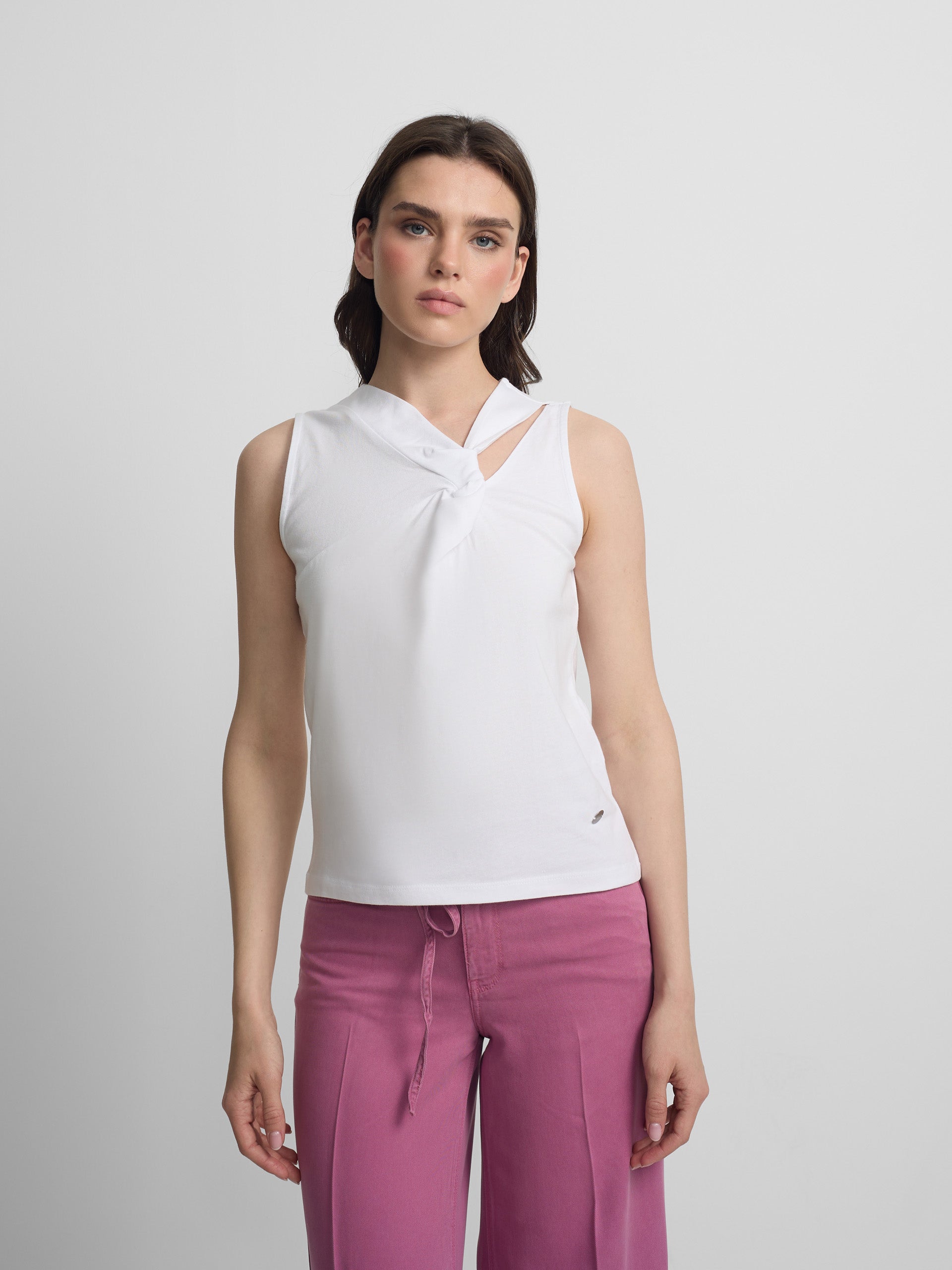 White knotted women's t-shirt