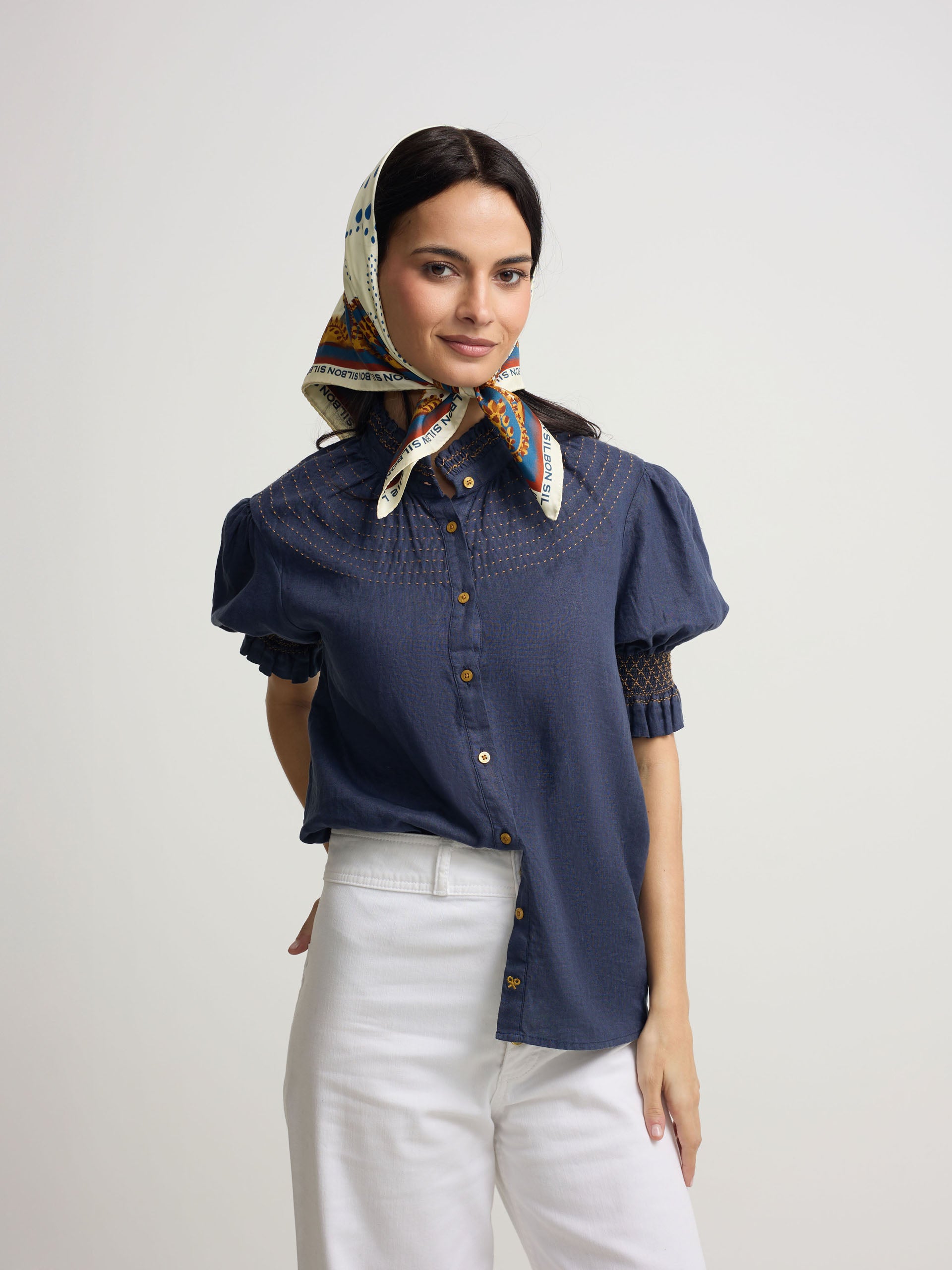 Chemise froncée à manches courtes en lin bleu marine