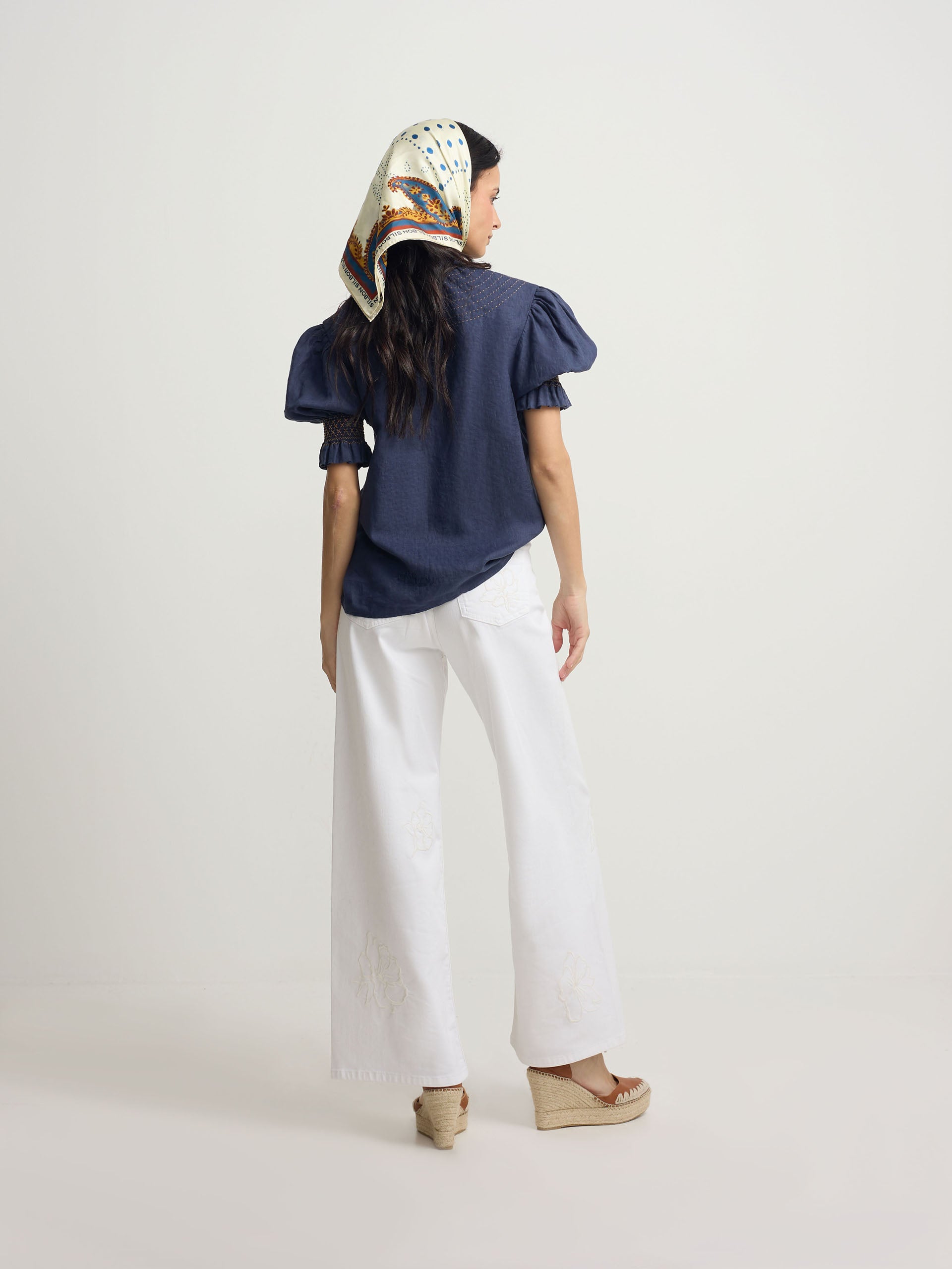 Chemise froncée à manches courtes en lin bleu marine