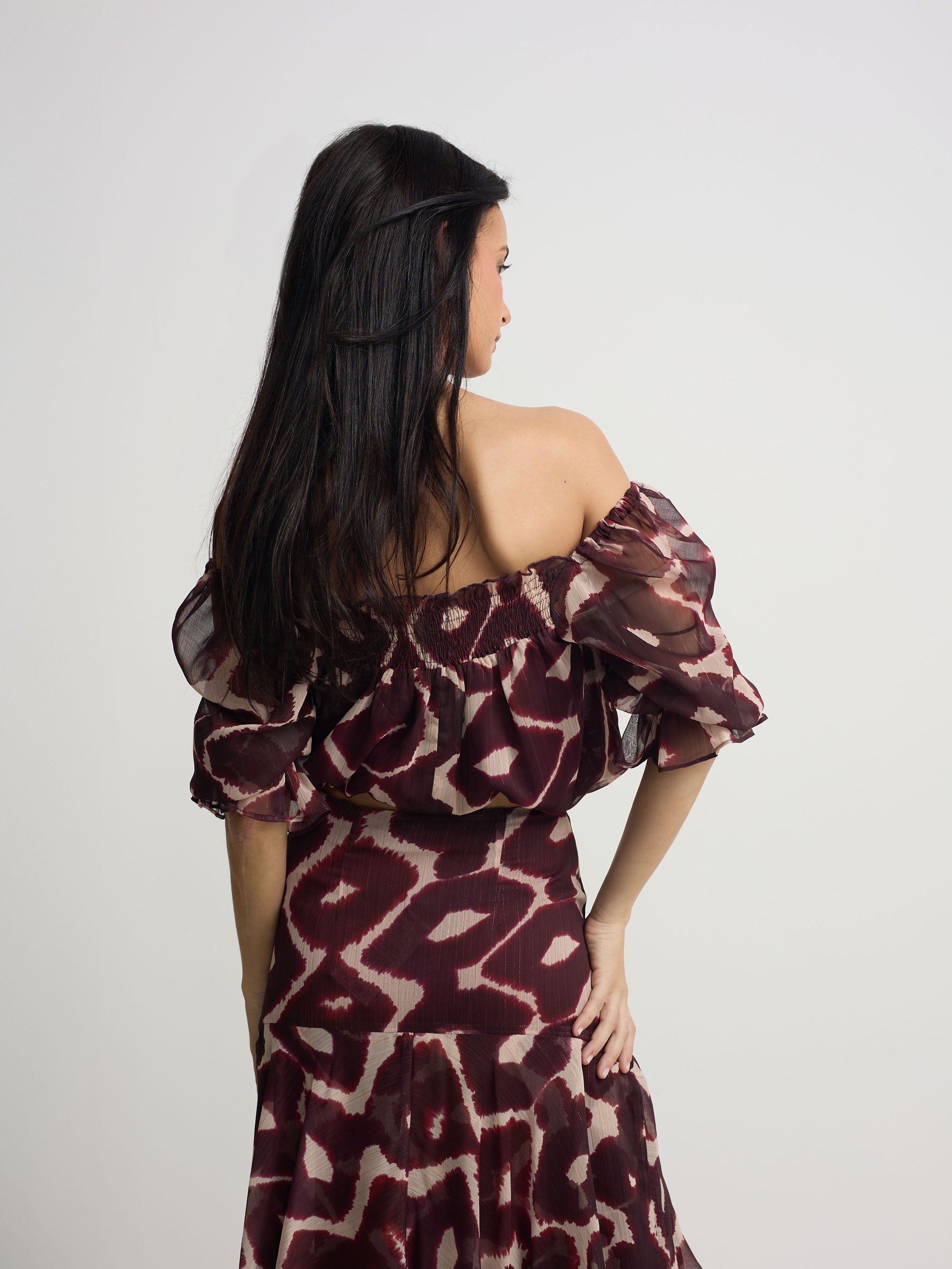 Ruched blouse with brown print