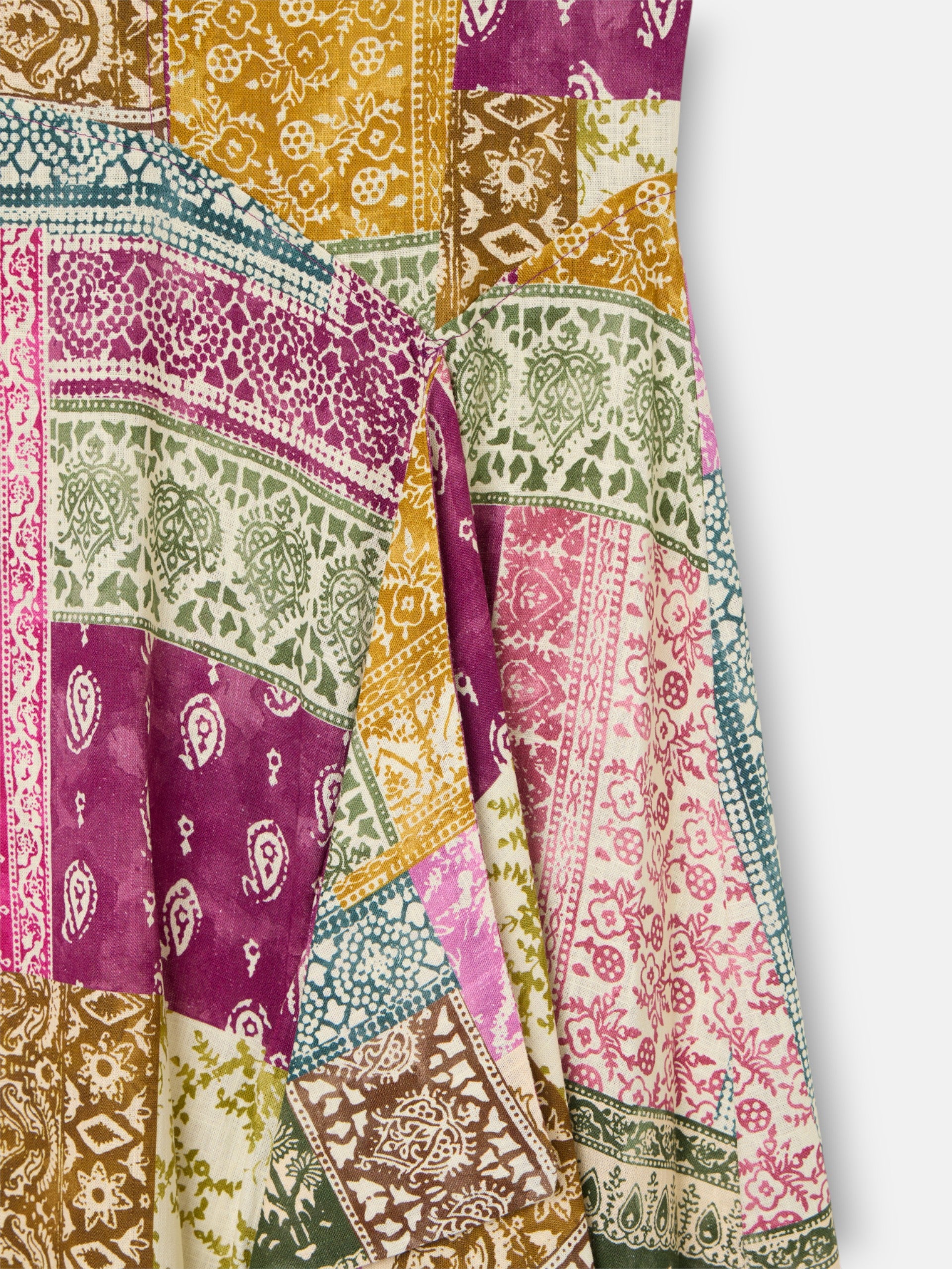 Midi dress with patchwork print in colors