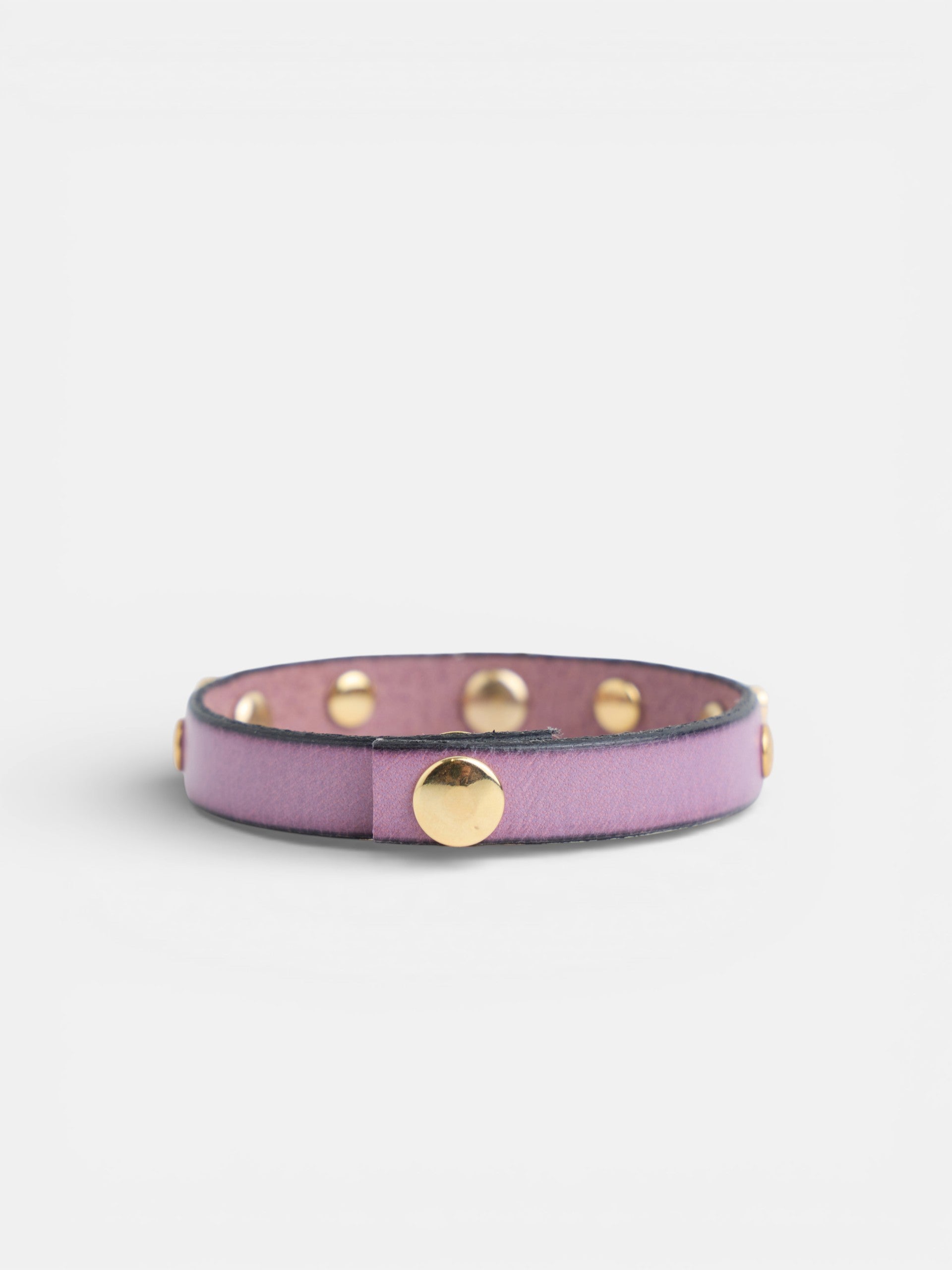 Leather bracelet with logo and mauve studs