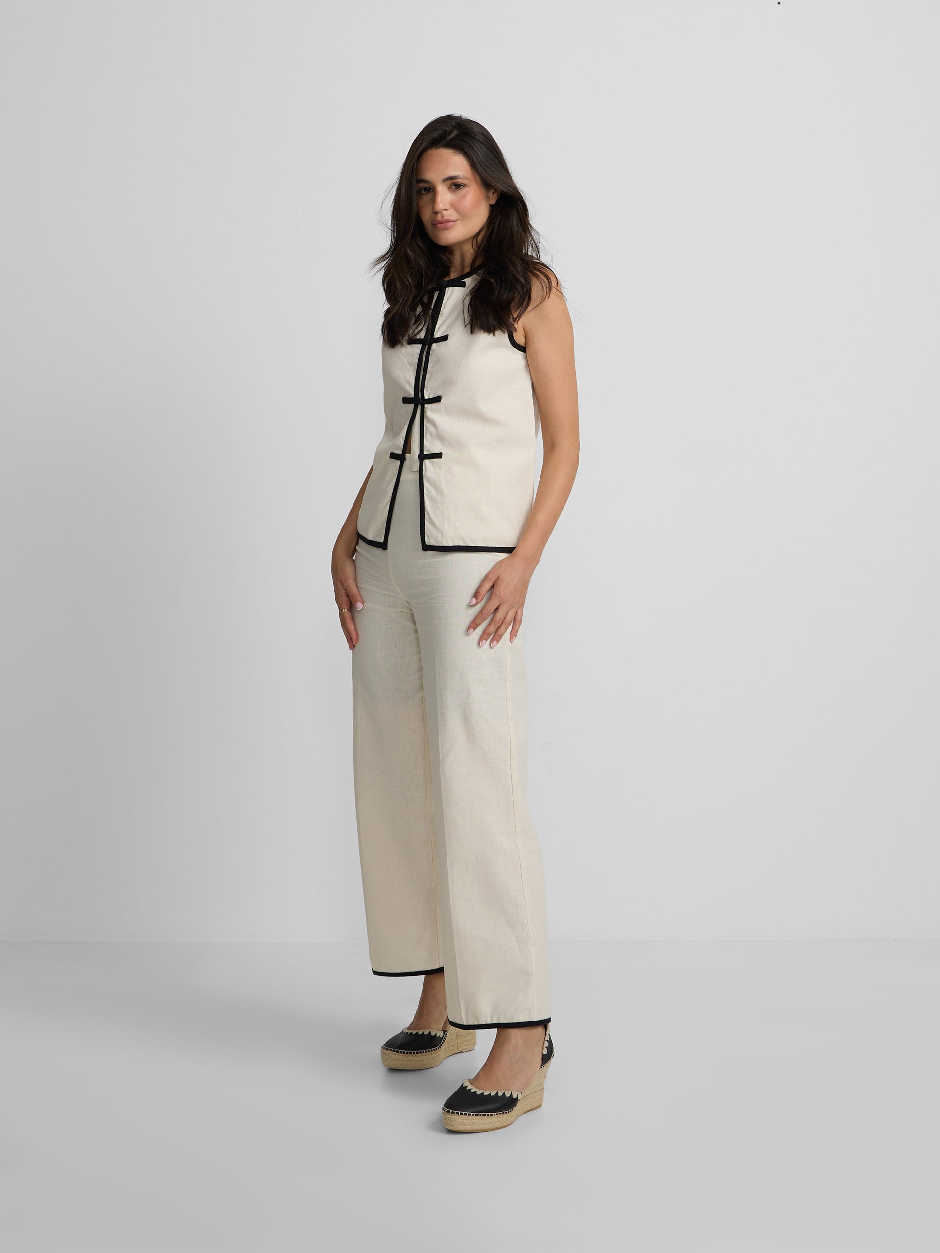 Pantalon recto lino crudo