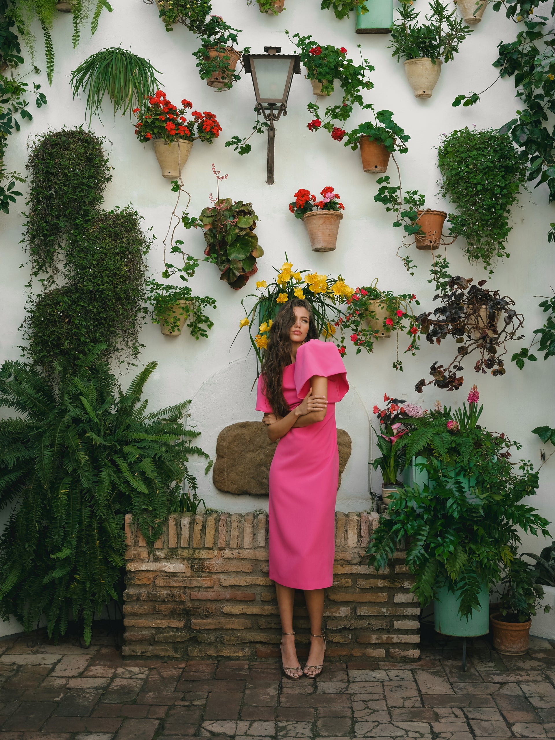 Vestido event collection midi manga abullonada rosa